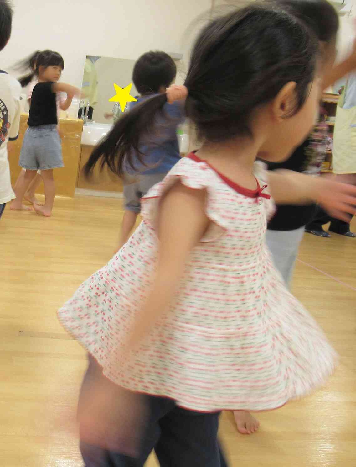 風に吹かれてくるくるくる…