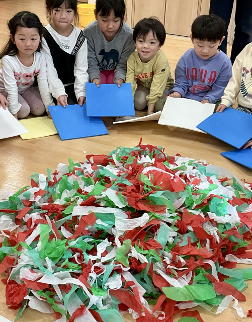 真ん中に集めて…