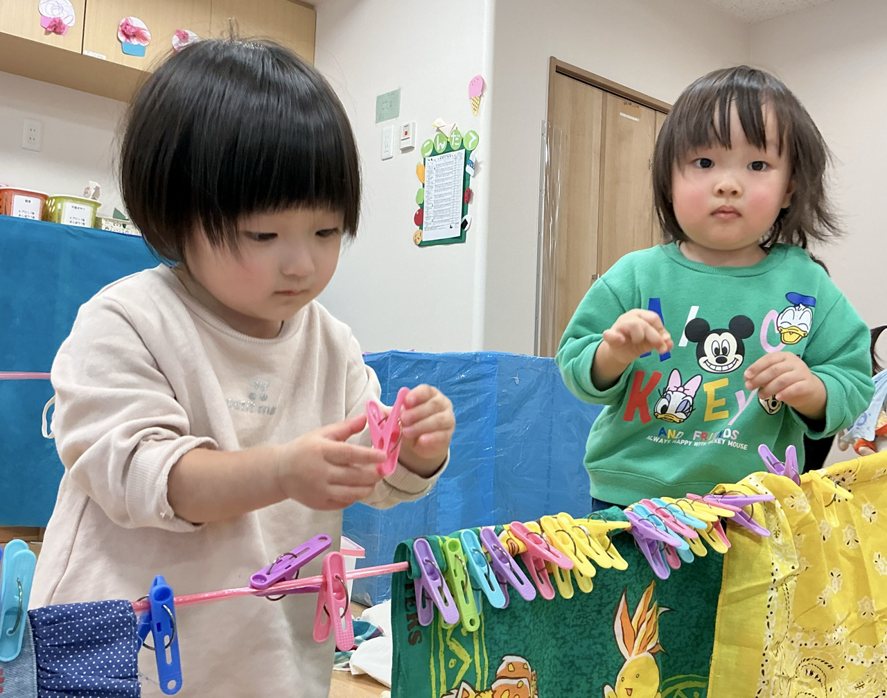 あひる組（１歳児）をのぞくと…