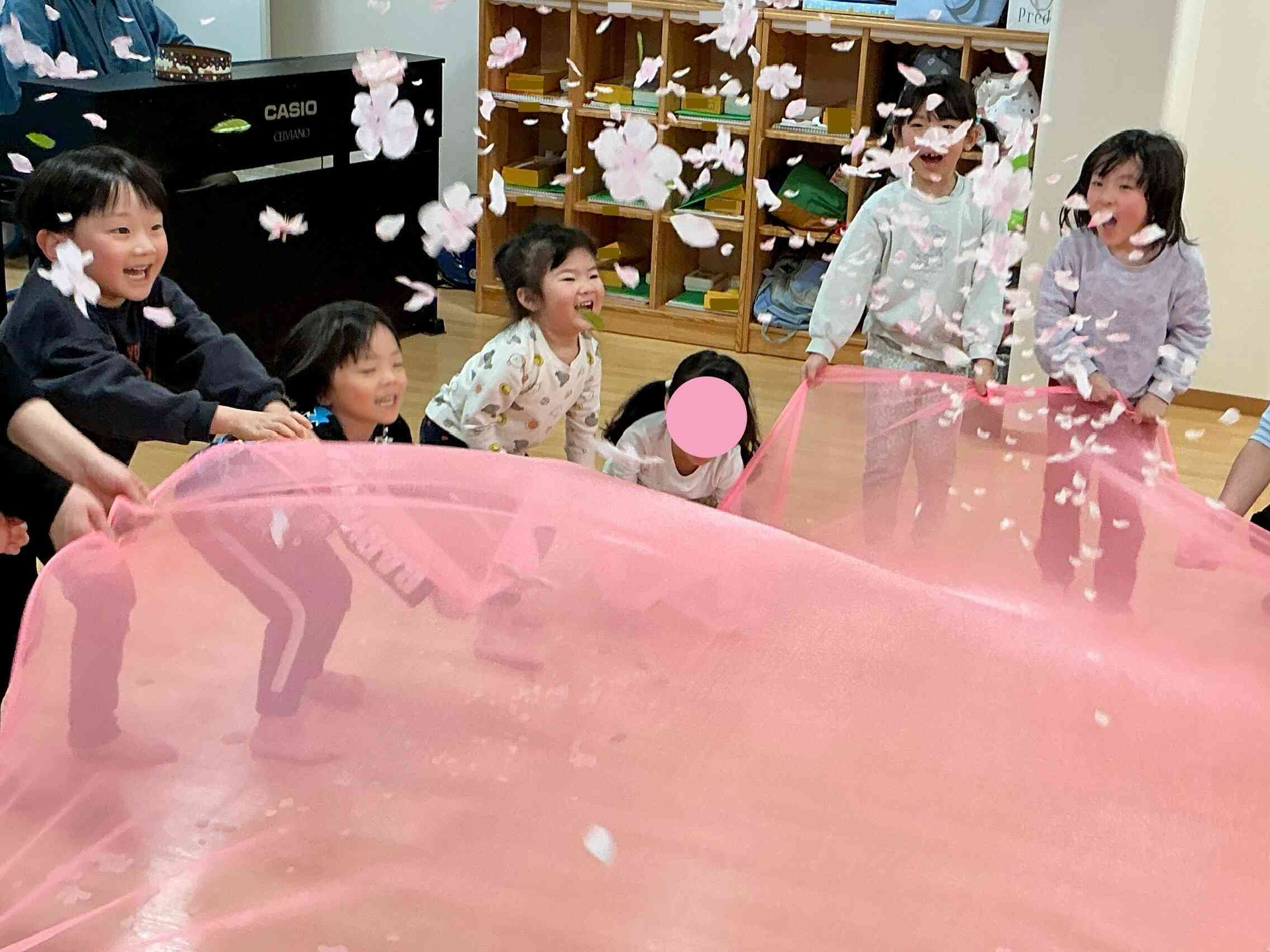 最後は桜吹雪が！