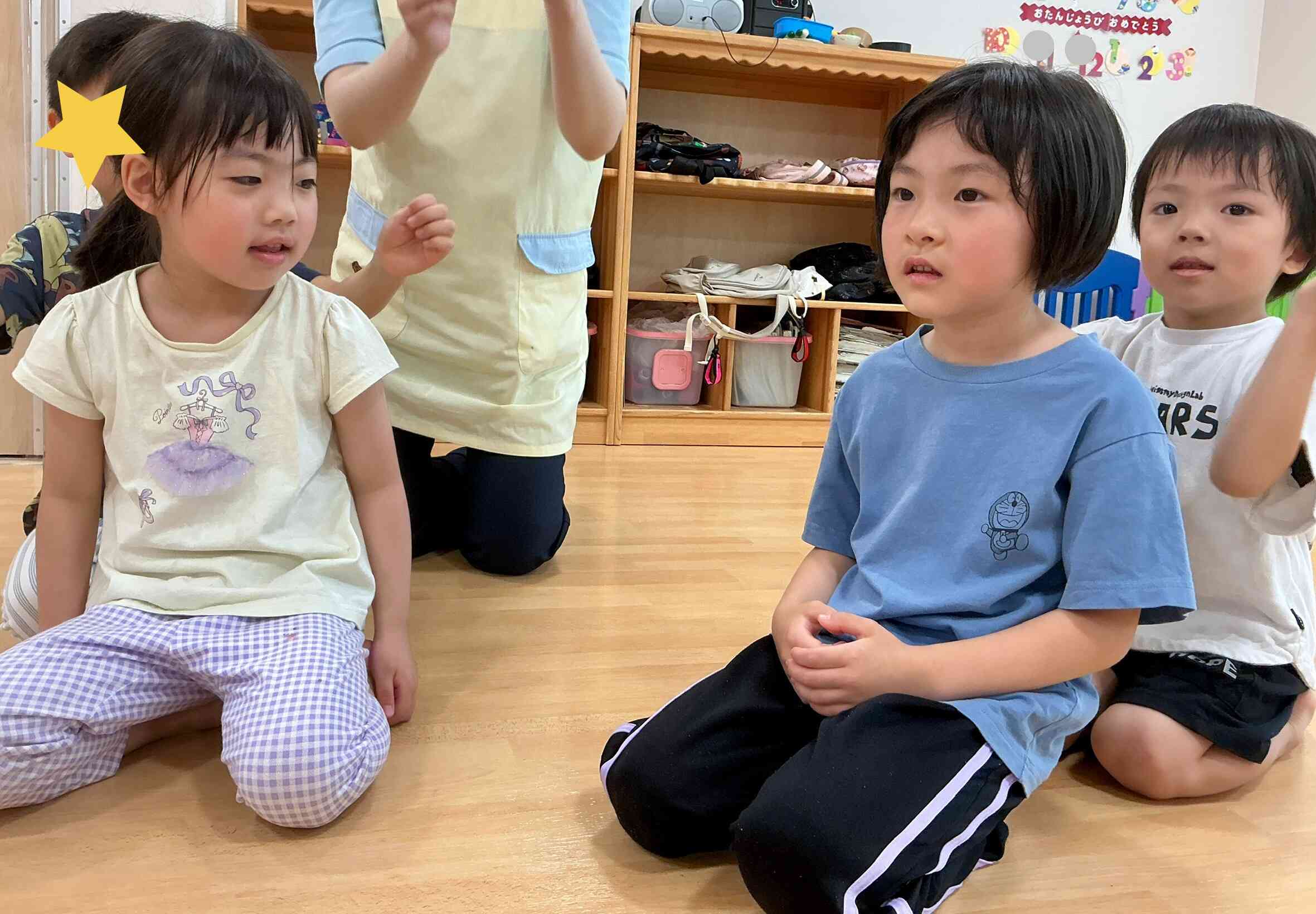 肩たたき？？