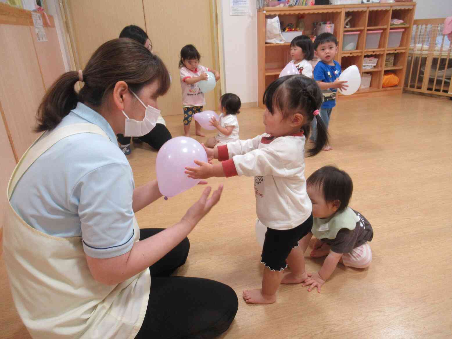 「はい、どうぞ～!!」
