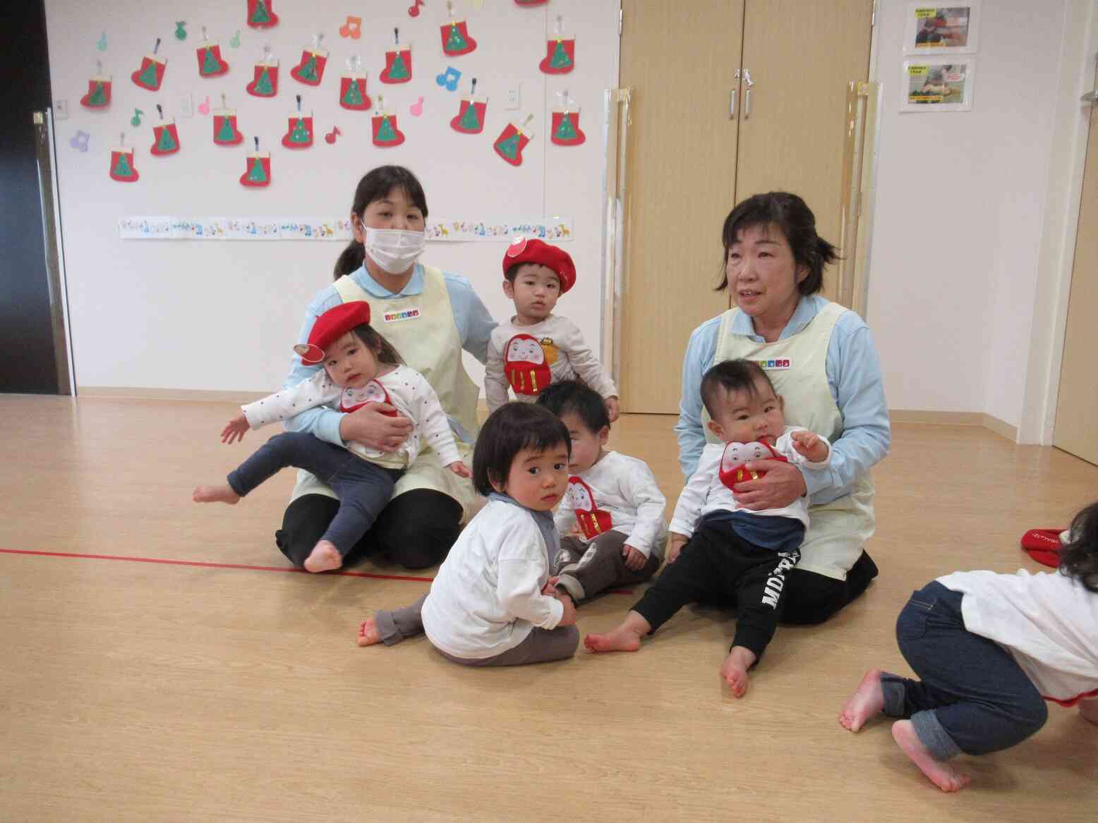 「だるまさんが」