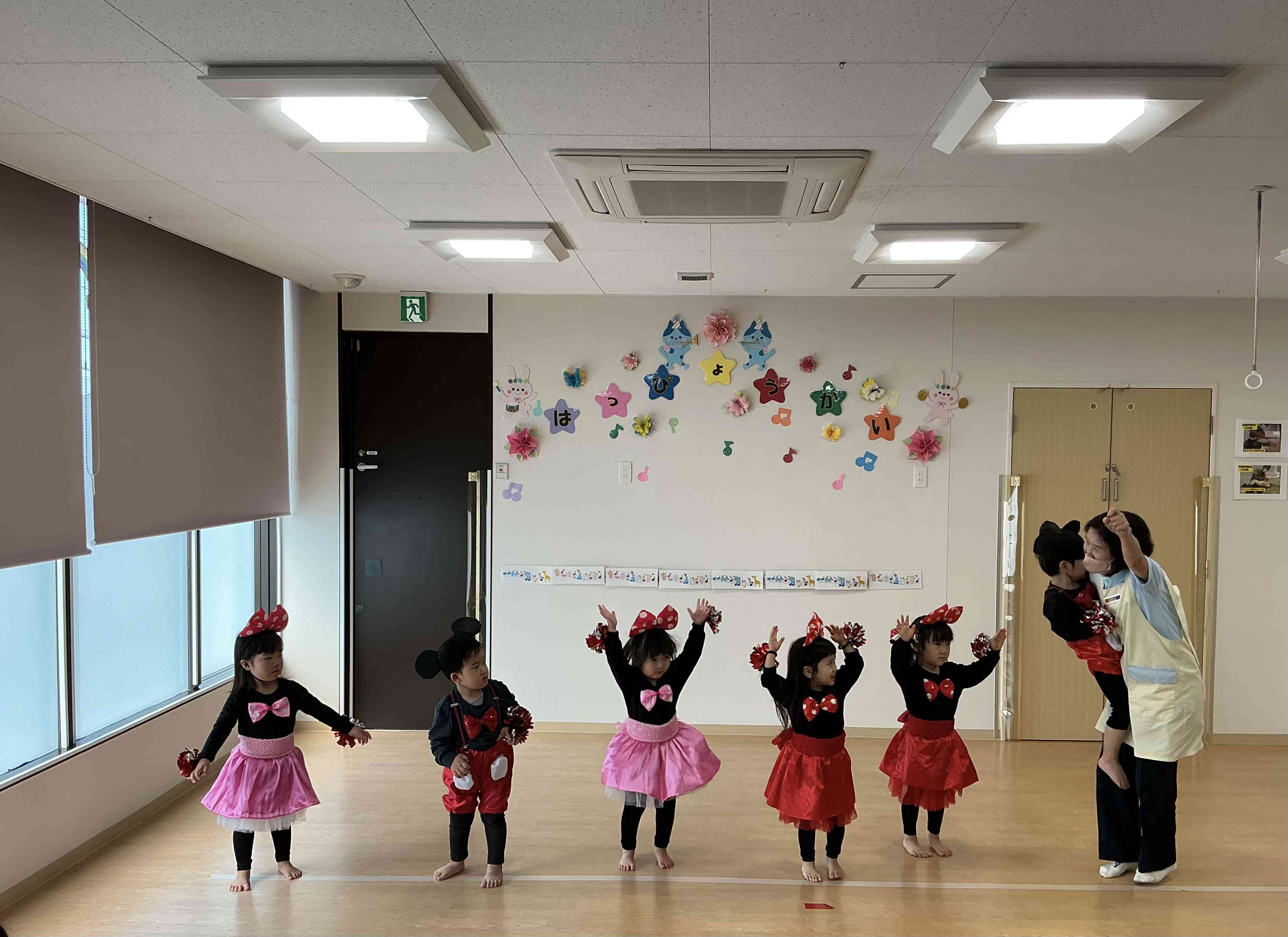 「ミッキーマウスマウスマーチ」