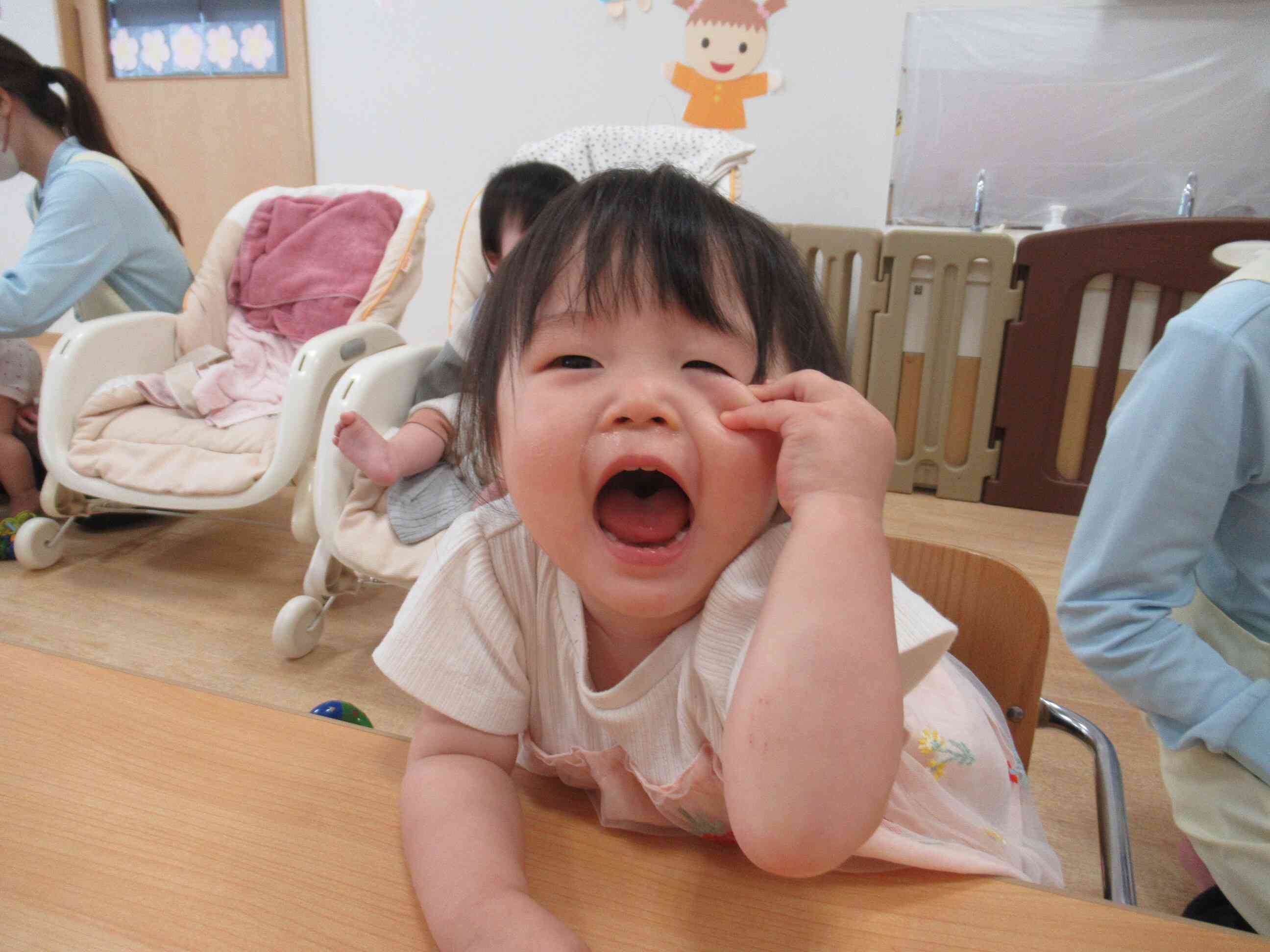 にらめっこは得意です