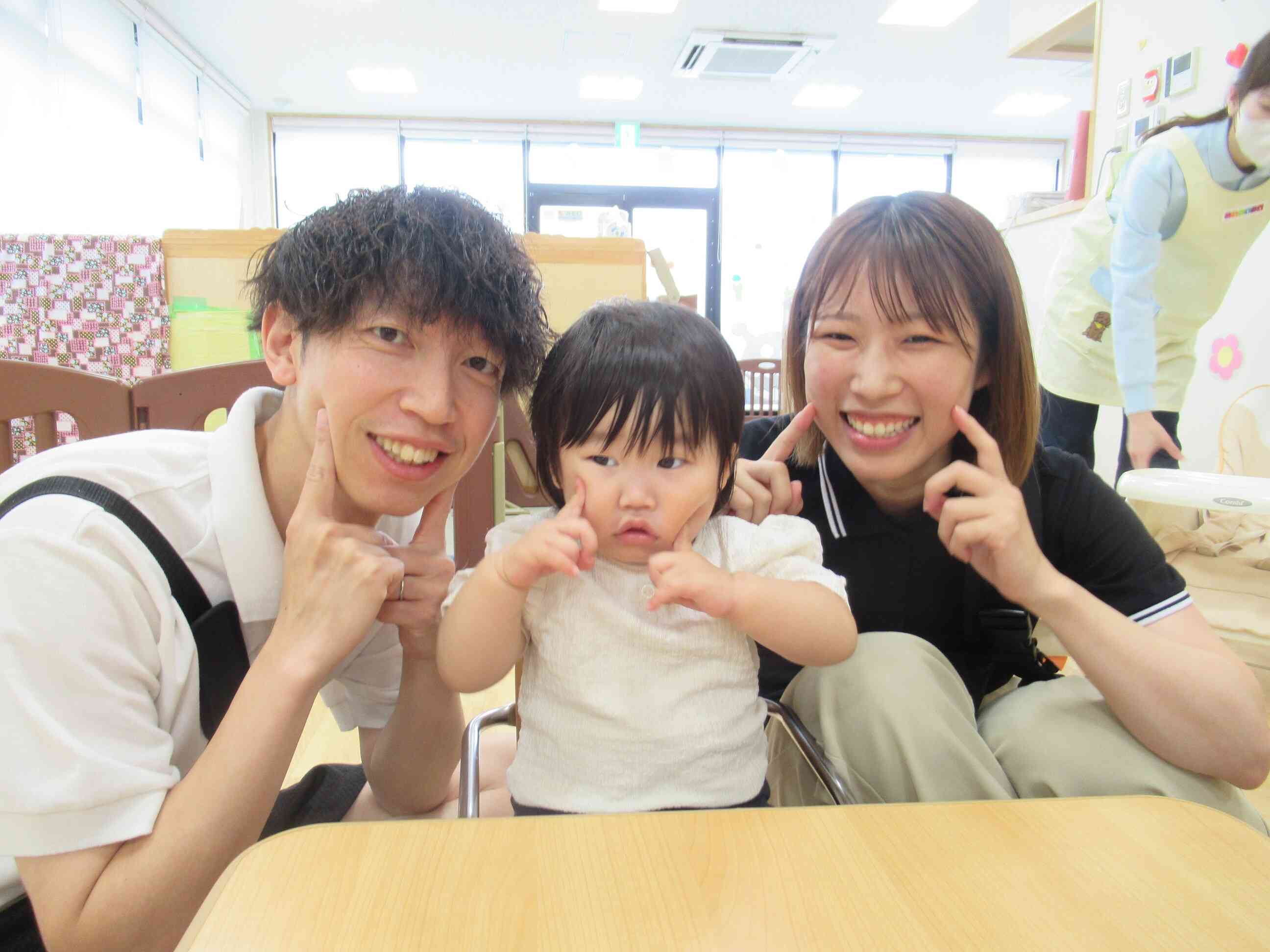 パパ・ママと一緒で楽しいね