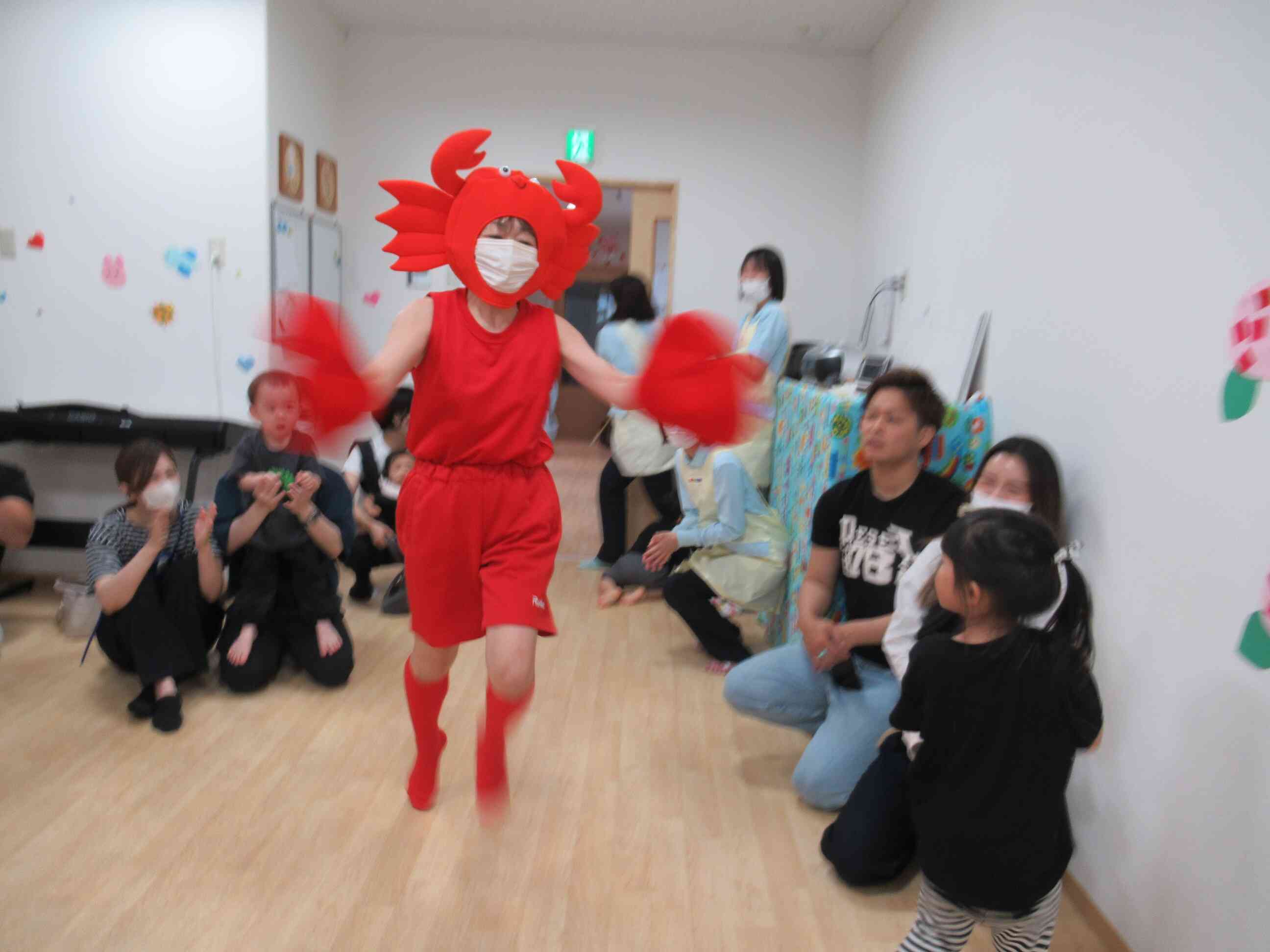 カニさんが乱入してきました。