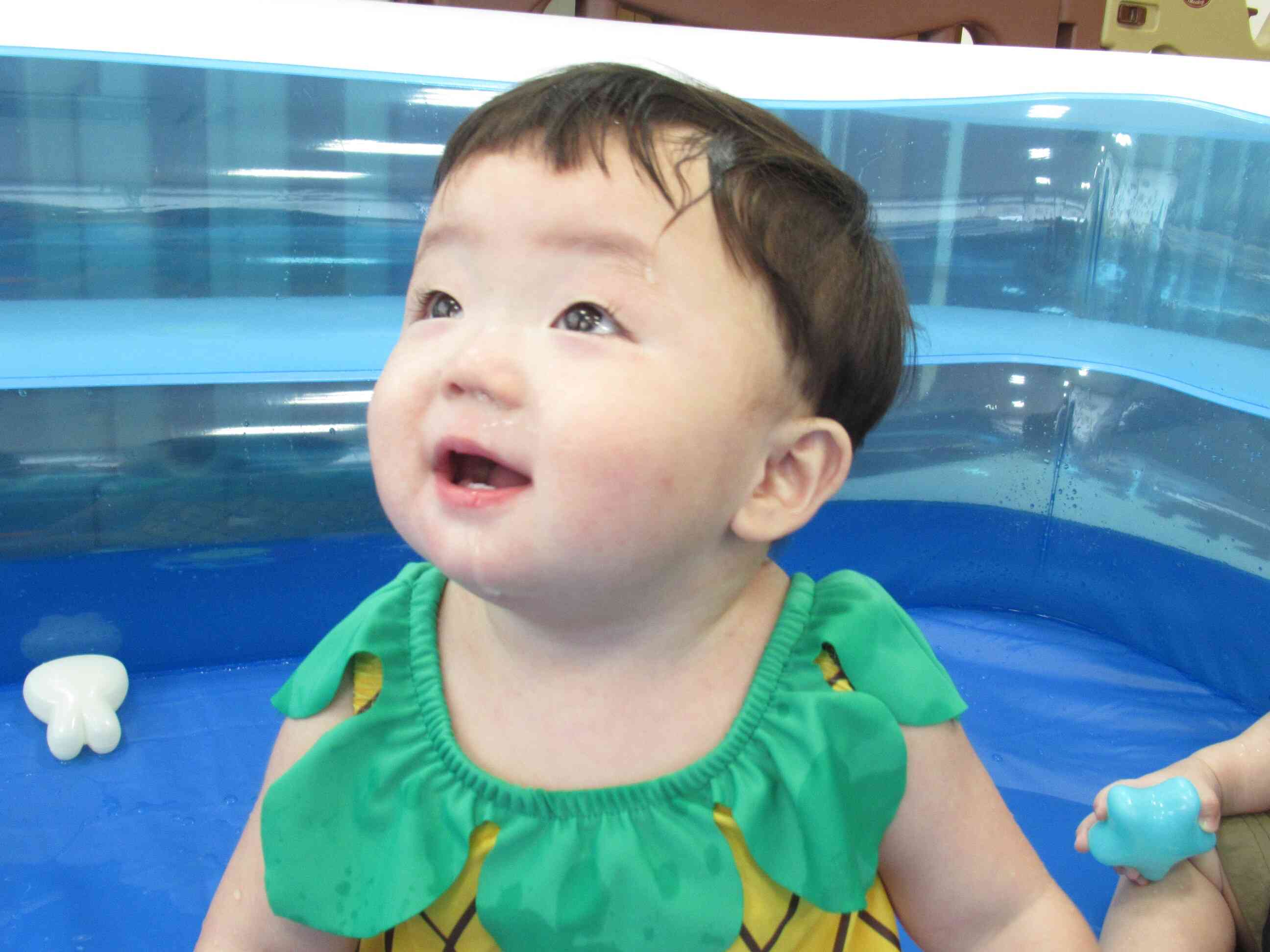 夏の思い出（プール遊び０歳児クラス）