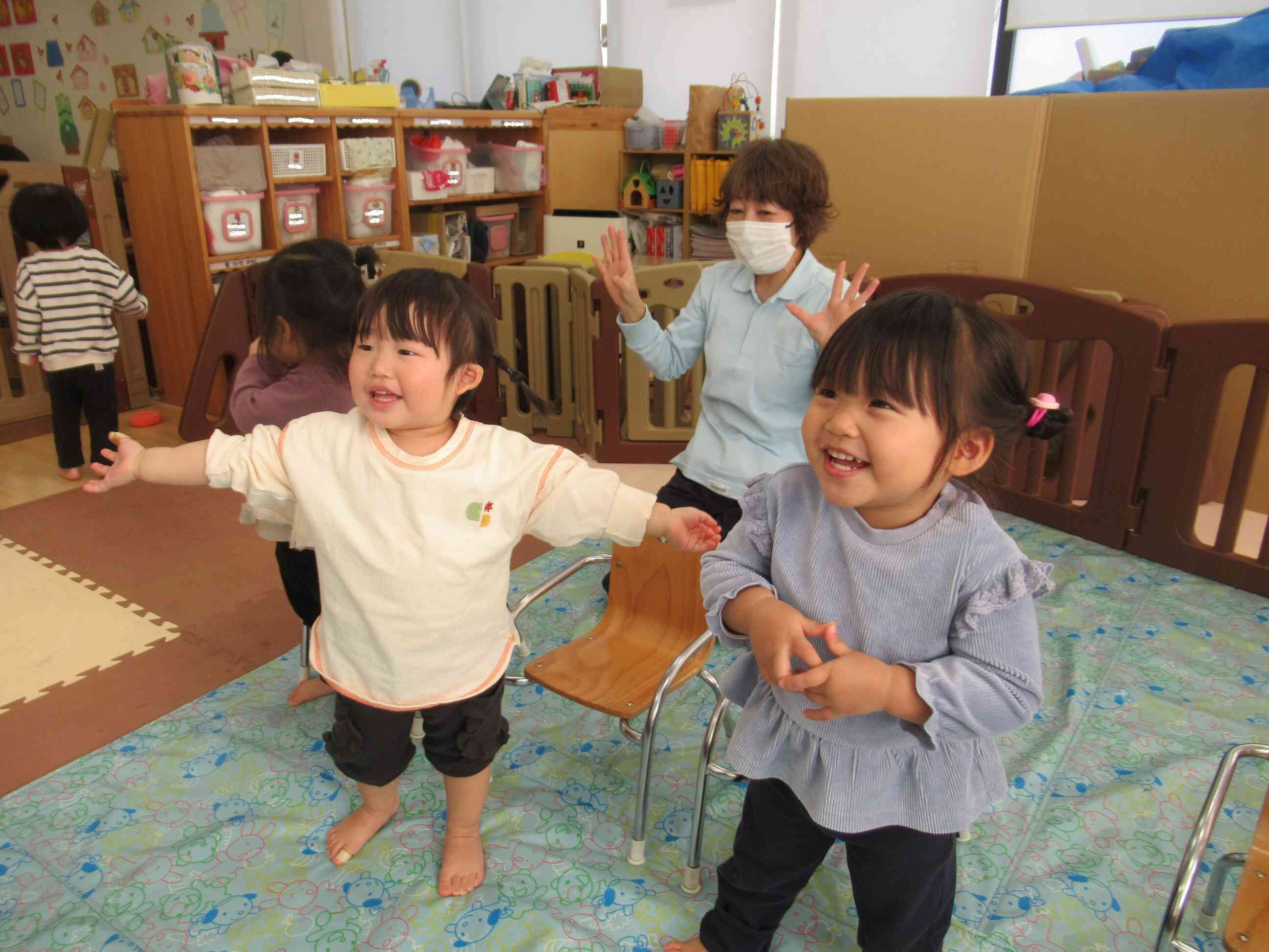 英語レッスン（１歳児クラス）