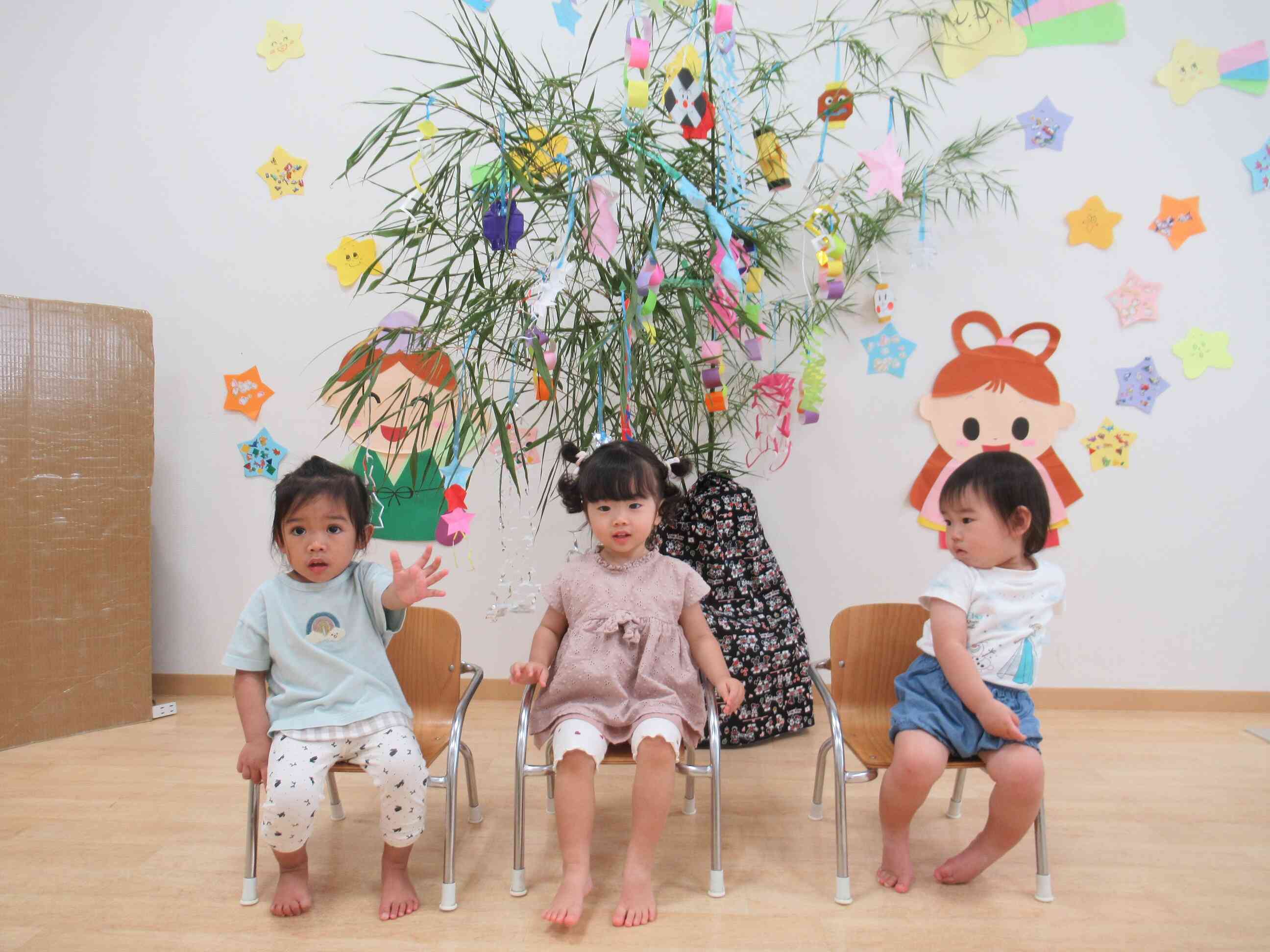 １歳児クラスの女の子たちです