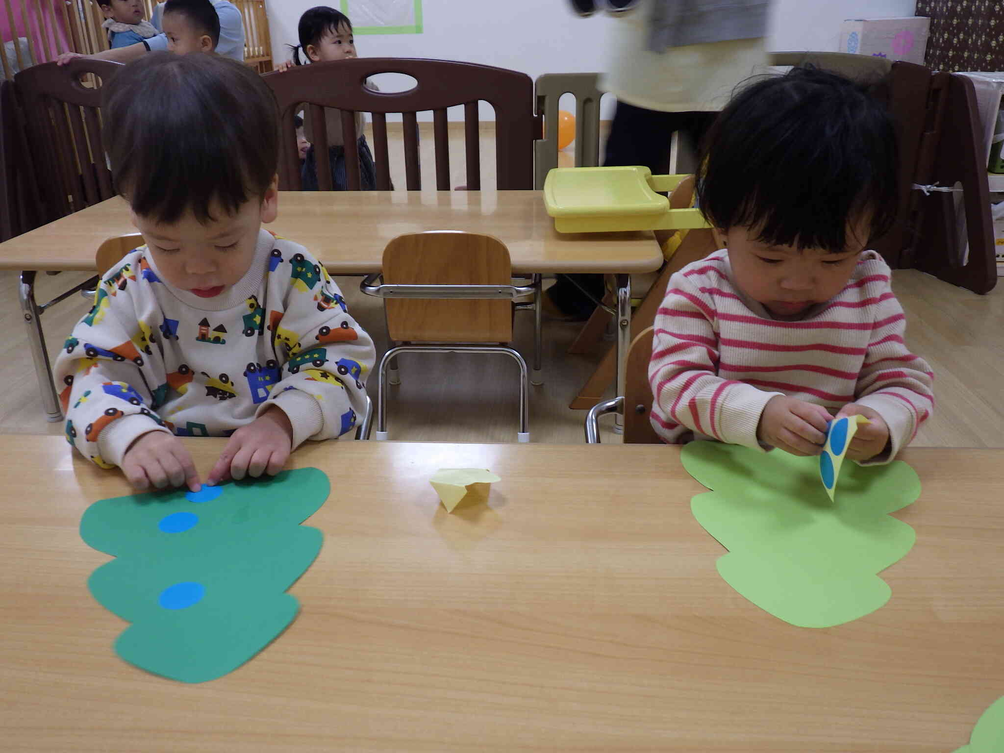 なかなか剥がれないなぁ・・