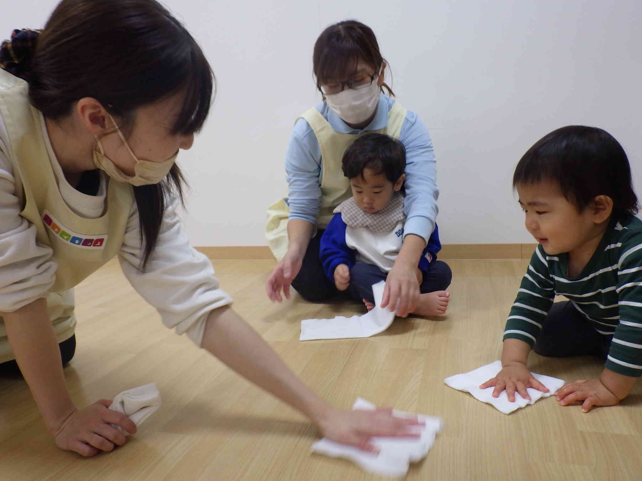 きれいになぁ～れ！！（0歳児）