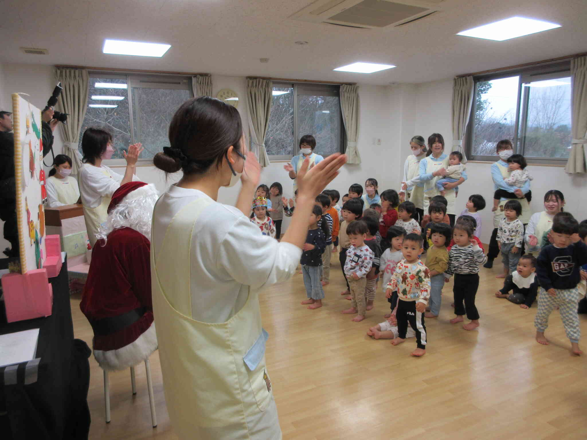 サンタさんに『サンタッタ』を披露～♪