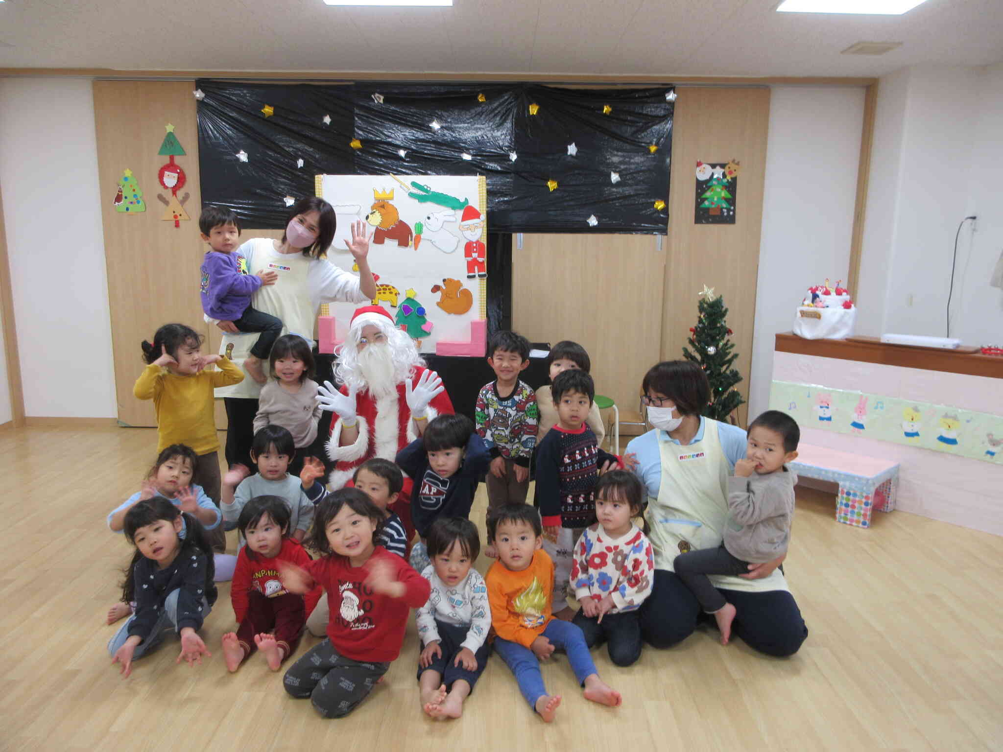 サンタさんと一緒にパシャリ!!