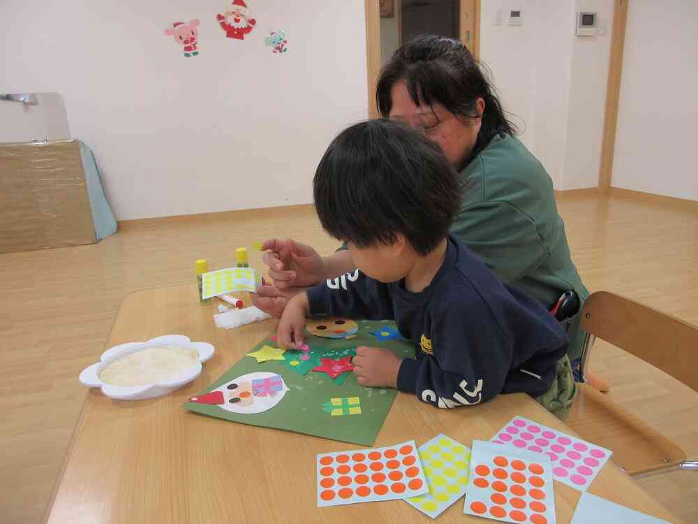 クリスマスの制作を楽しもう！