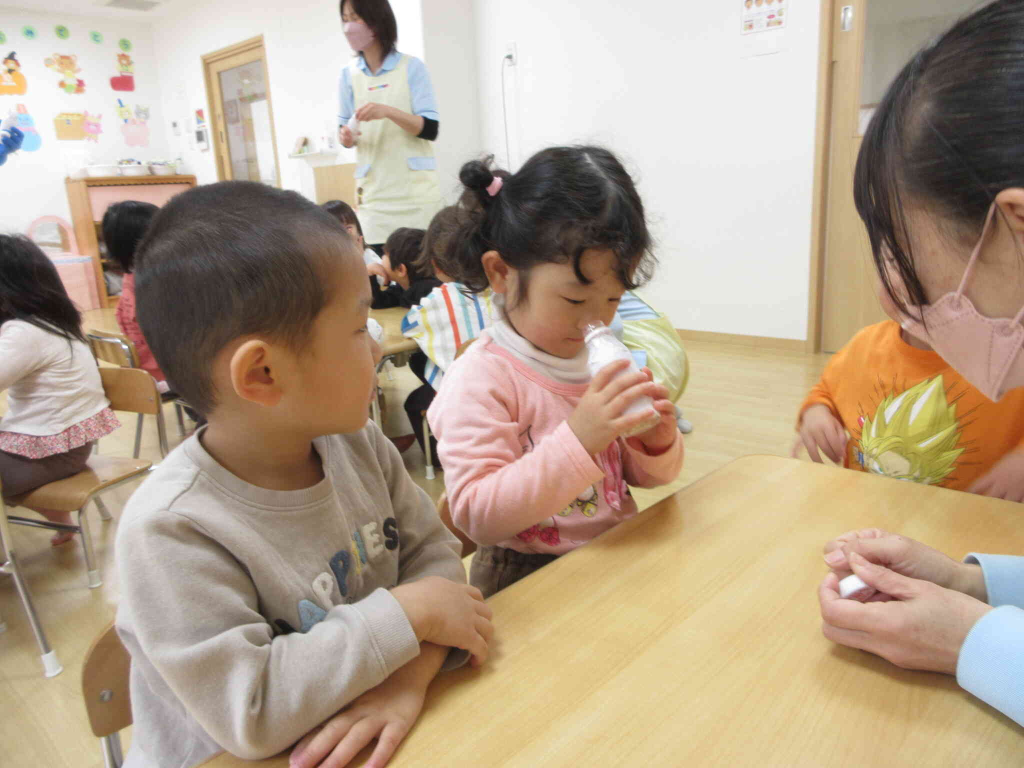 匂い当てゲームをしたよ～（うさぎ組）