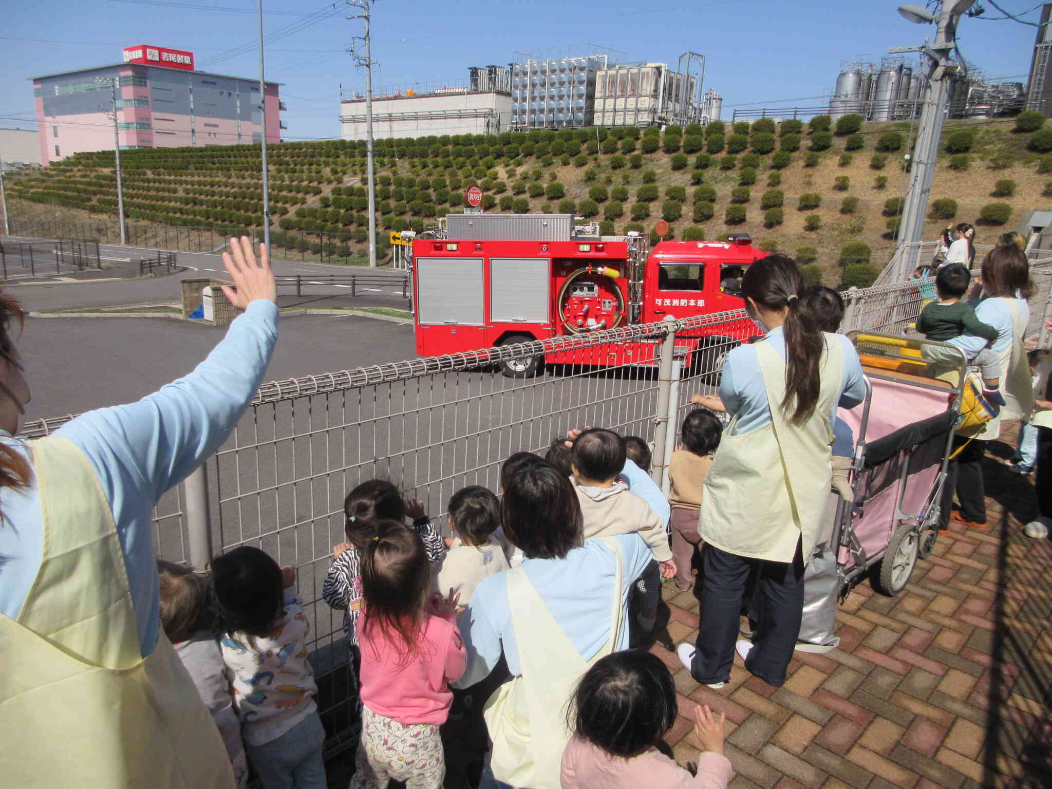 最後は皆でお見送り～