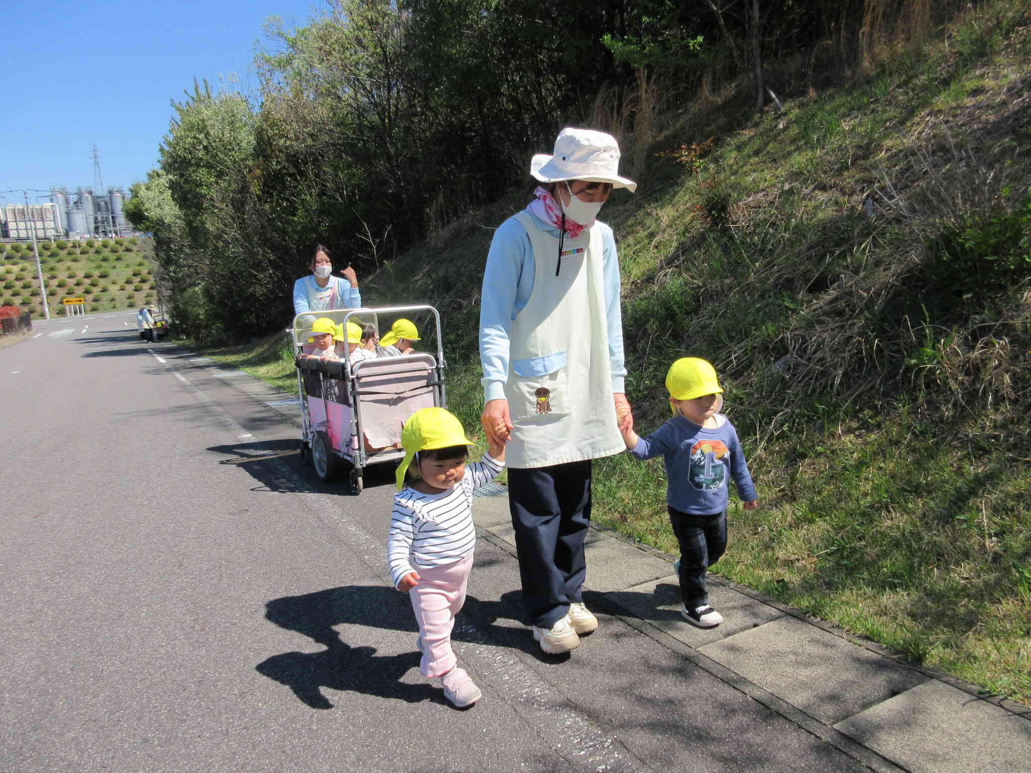 お散歩にでかけたよ♪(１歳児)