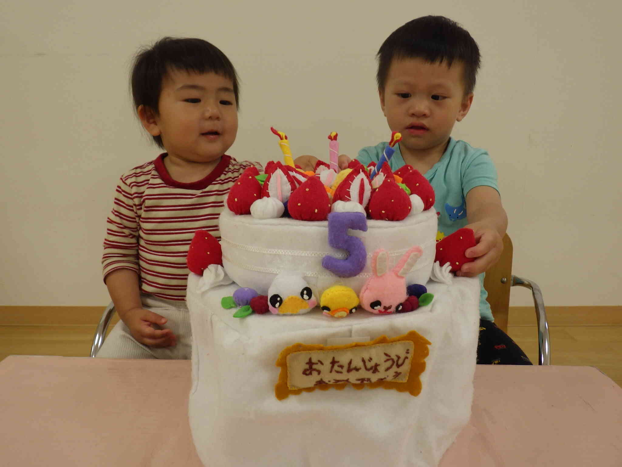 １歳のお誕生児