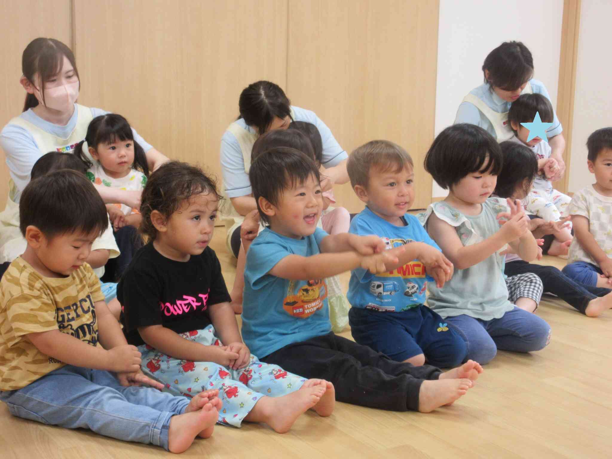 グーとチョキで～？