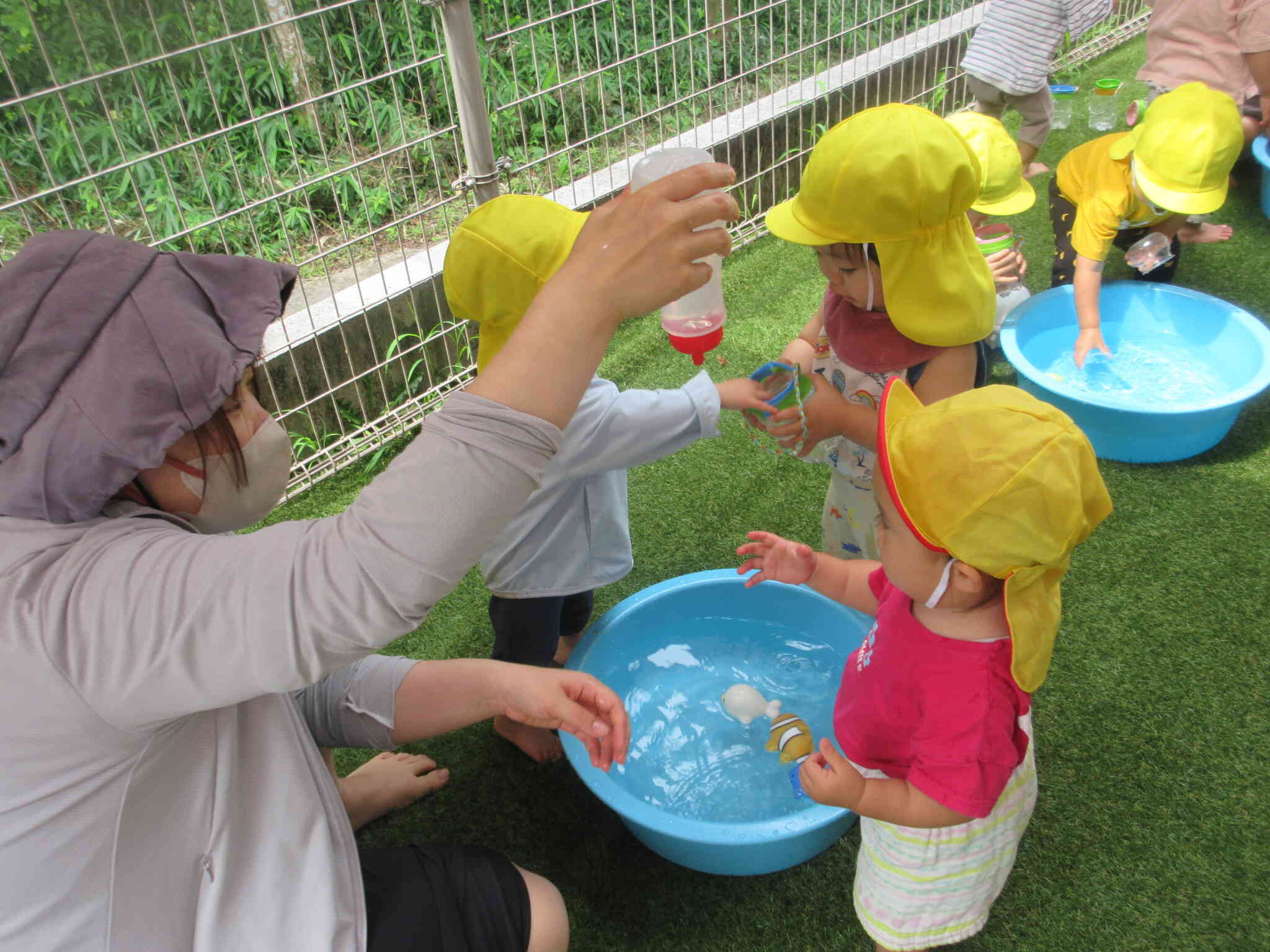 夏ならではの遊びを楽しもう！(１歳児)