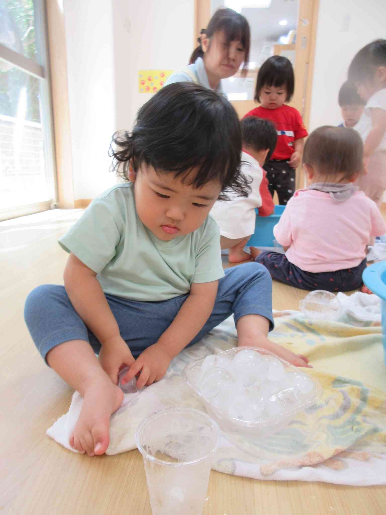 氷が滑ってなかなか取れないよ~