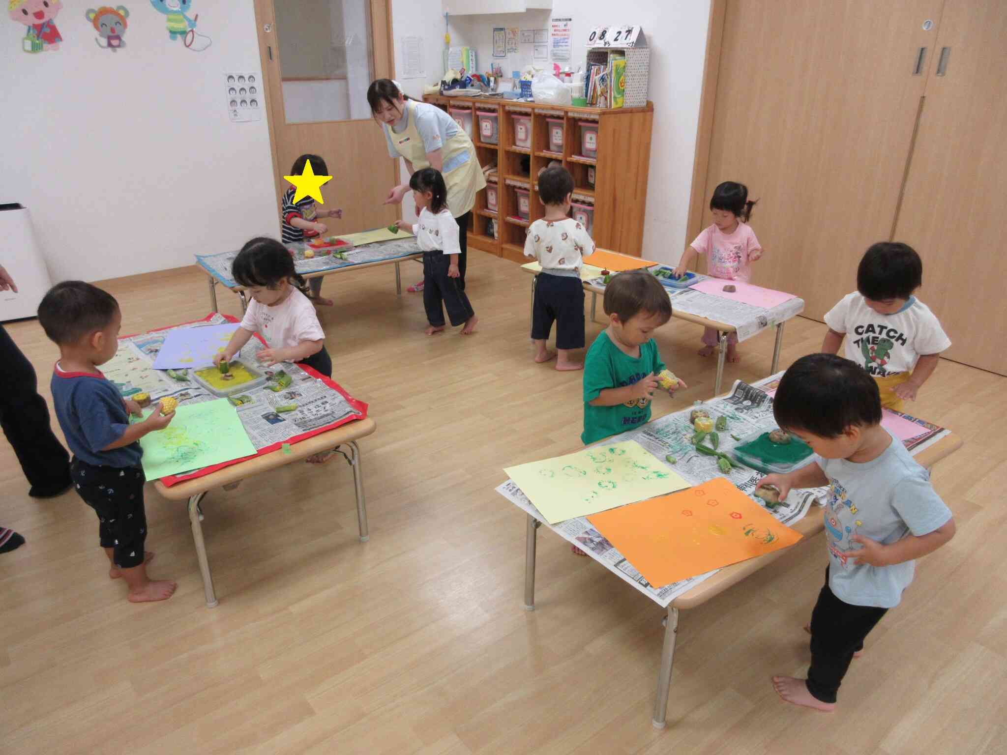 野菜スタンプでキノコを作ったよ!(2歳児)