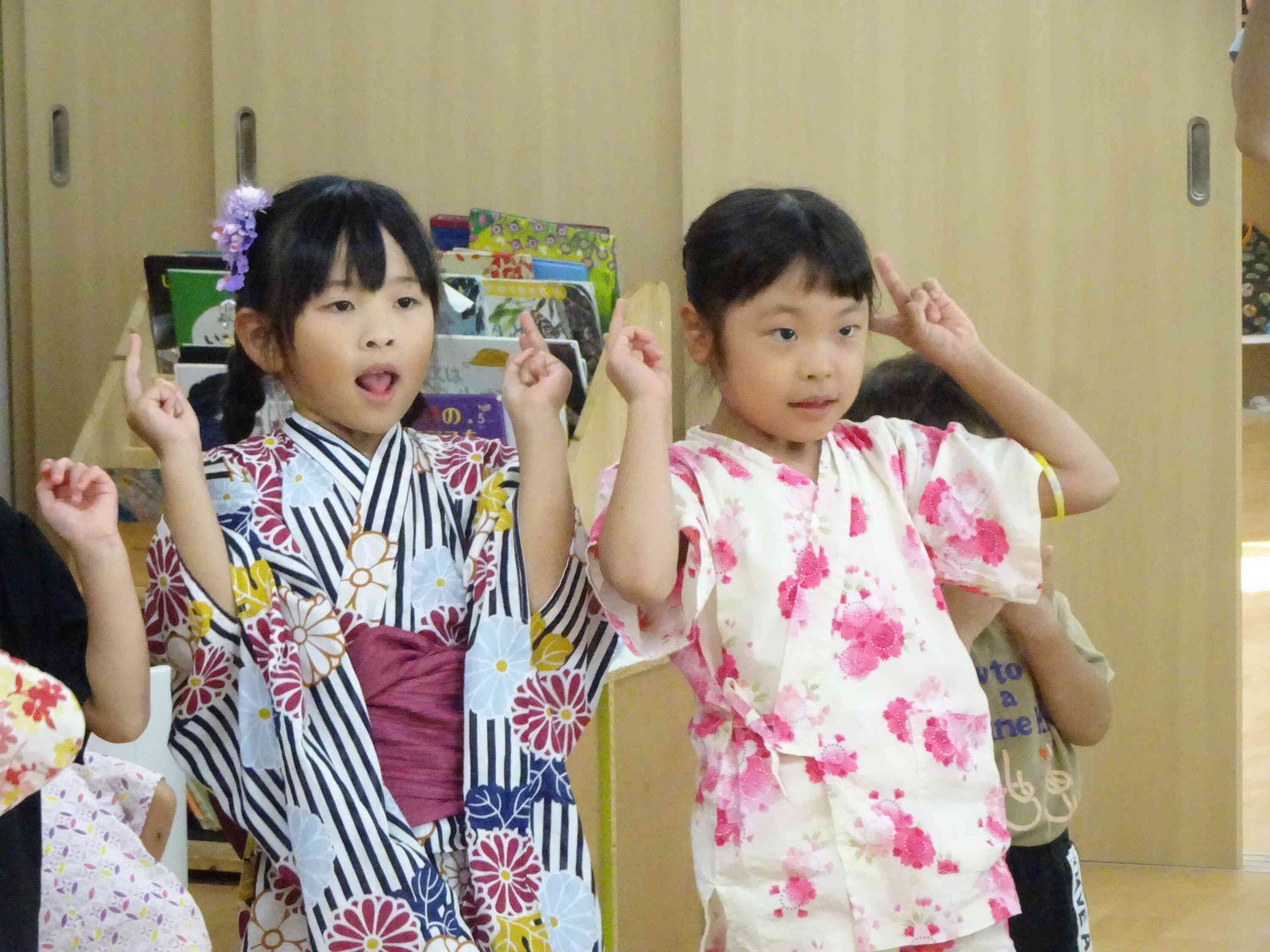 今年はエビカニ音頭！