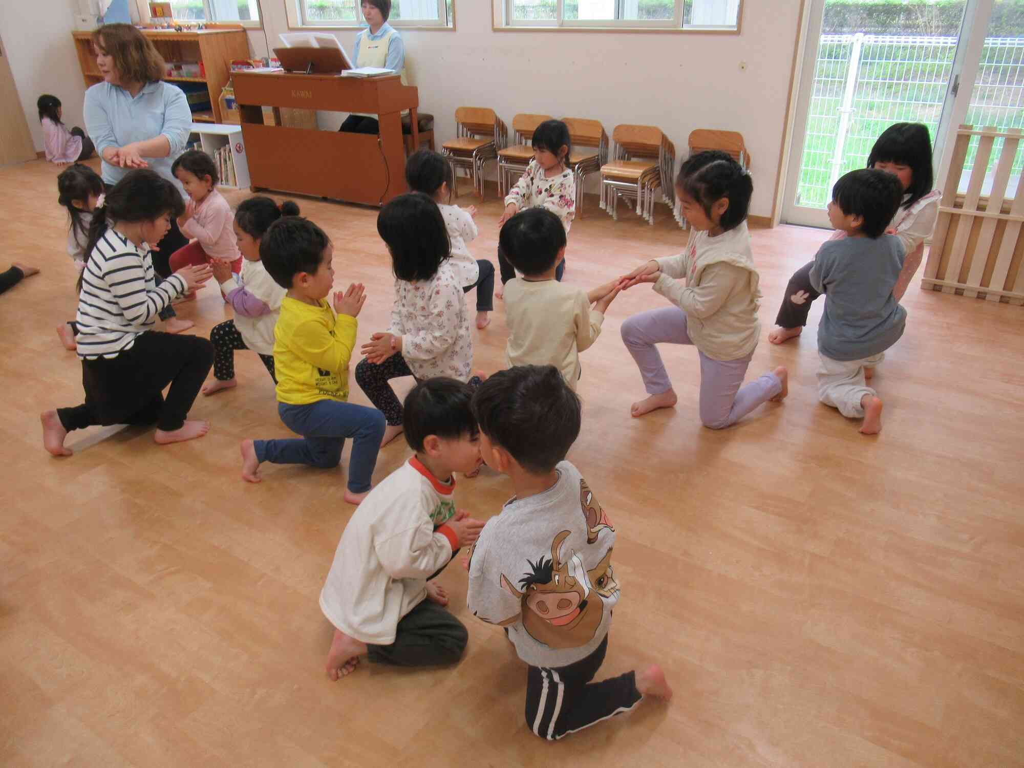リズム遊びでおもいきり体を動かそう！