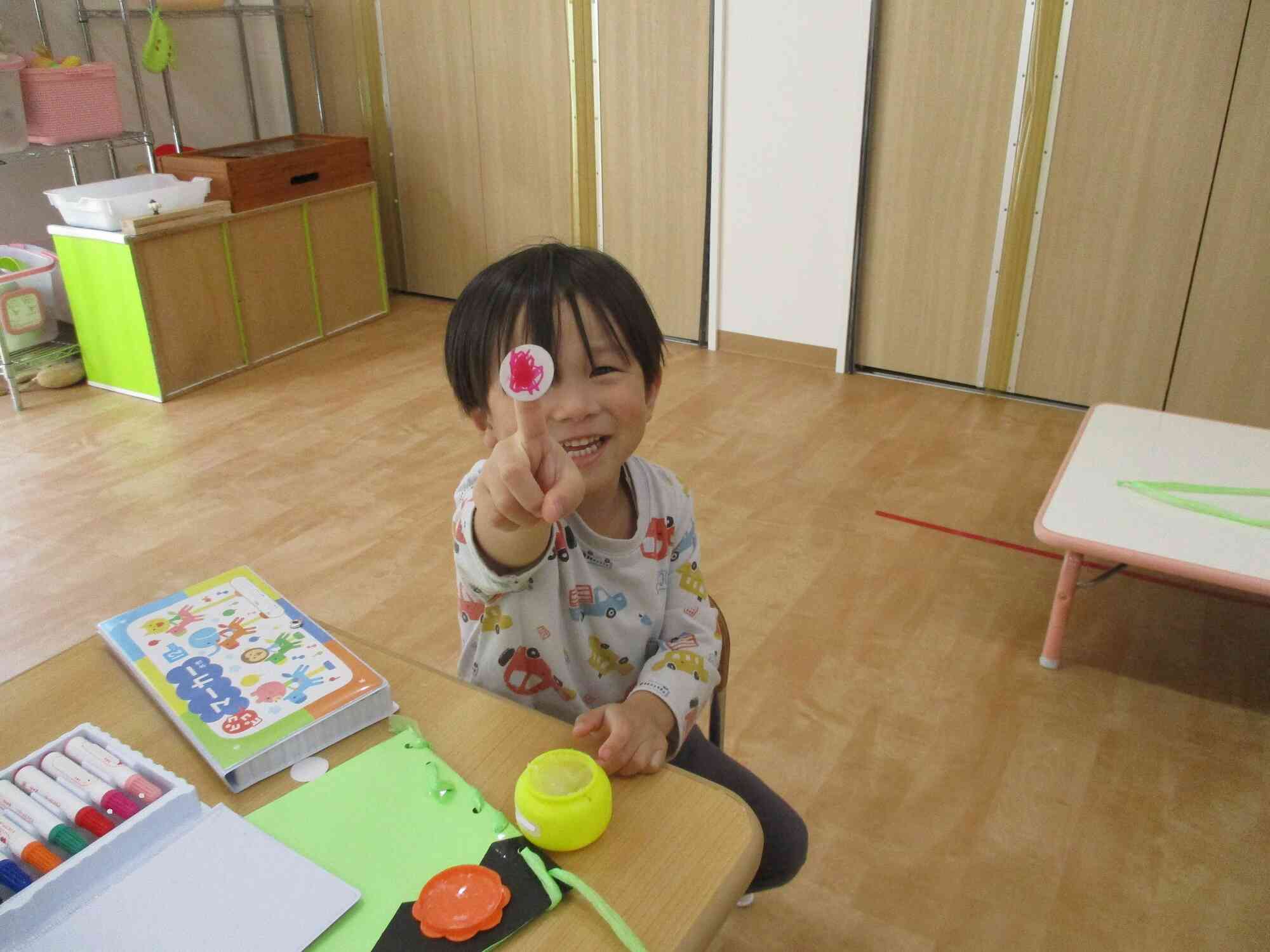 見て！上手に塗れたよ！