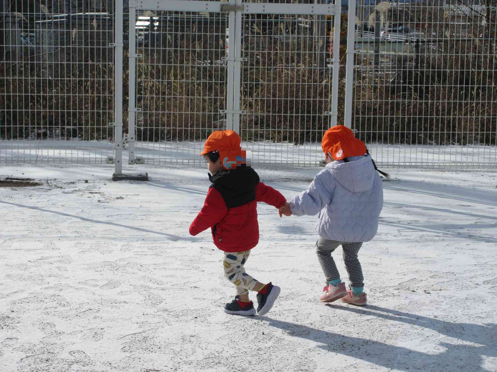 お友だちと一緒によーいどん！