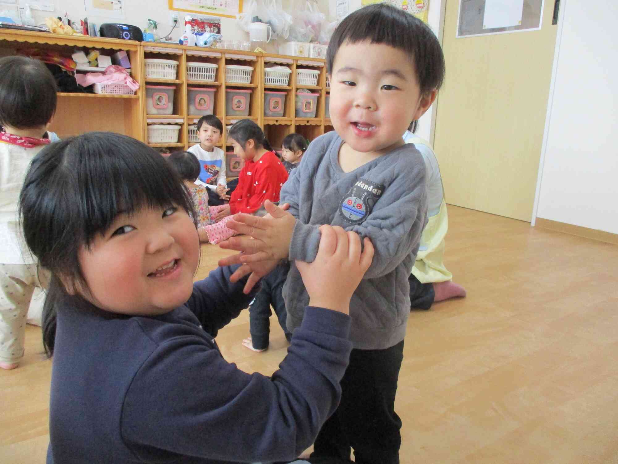 お姉さんと一緒に遊んだよ！