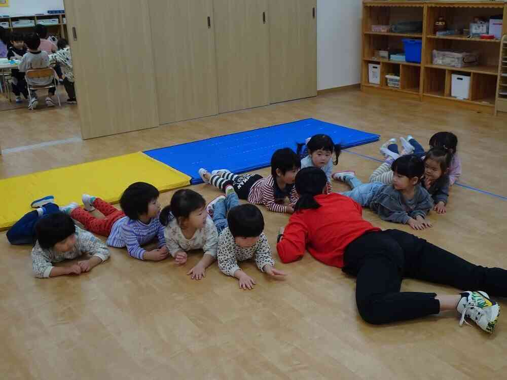 みんなでわにさんのポーズ！