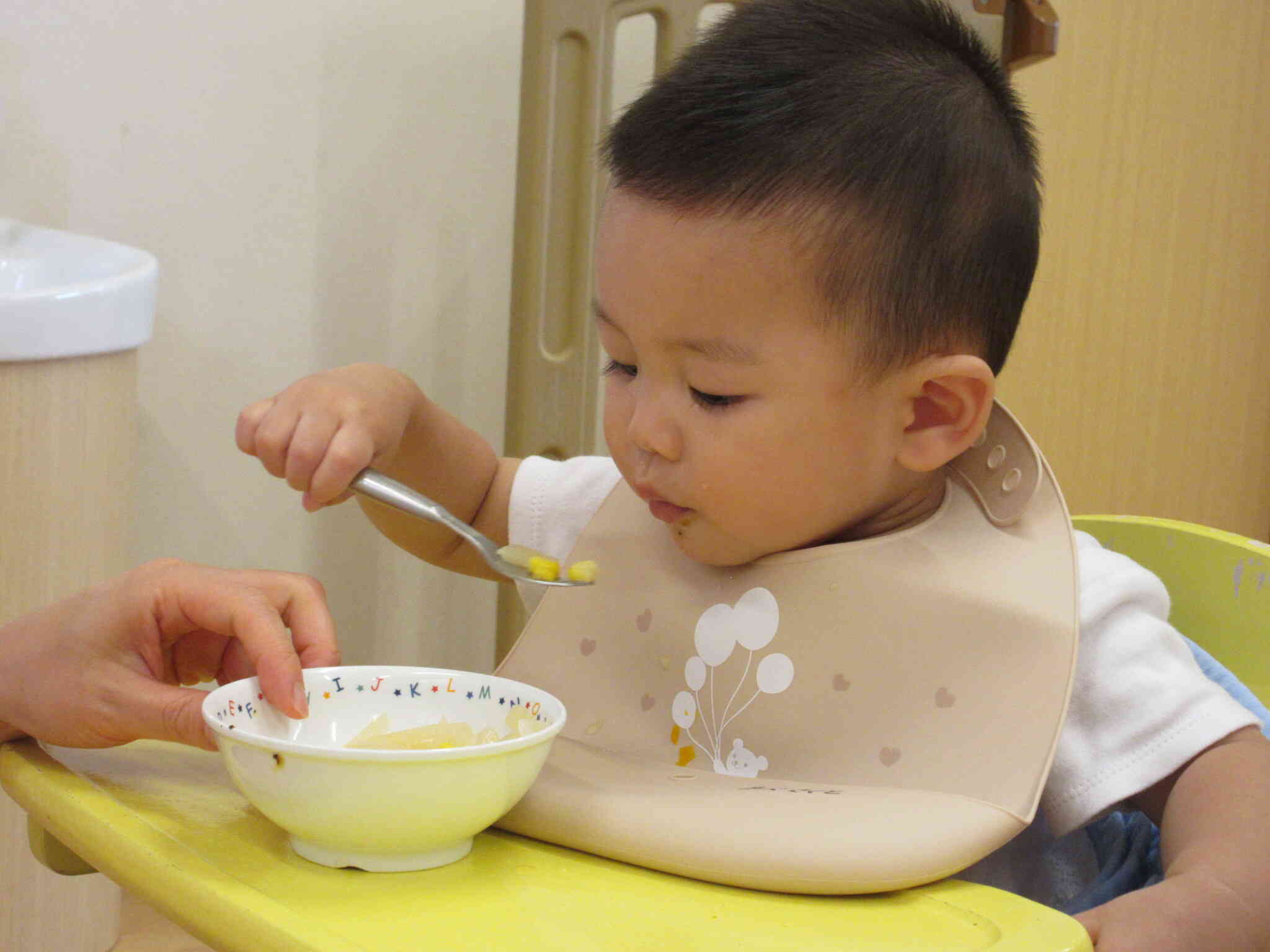 おいしい給食いただきます！（０歳児・ひよこ組）