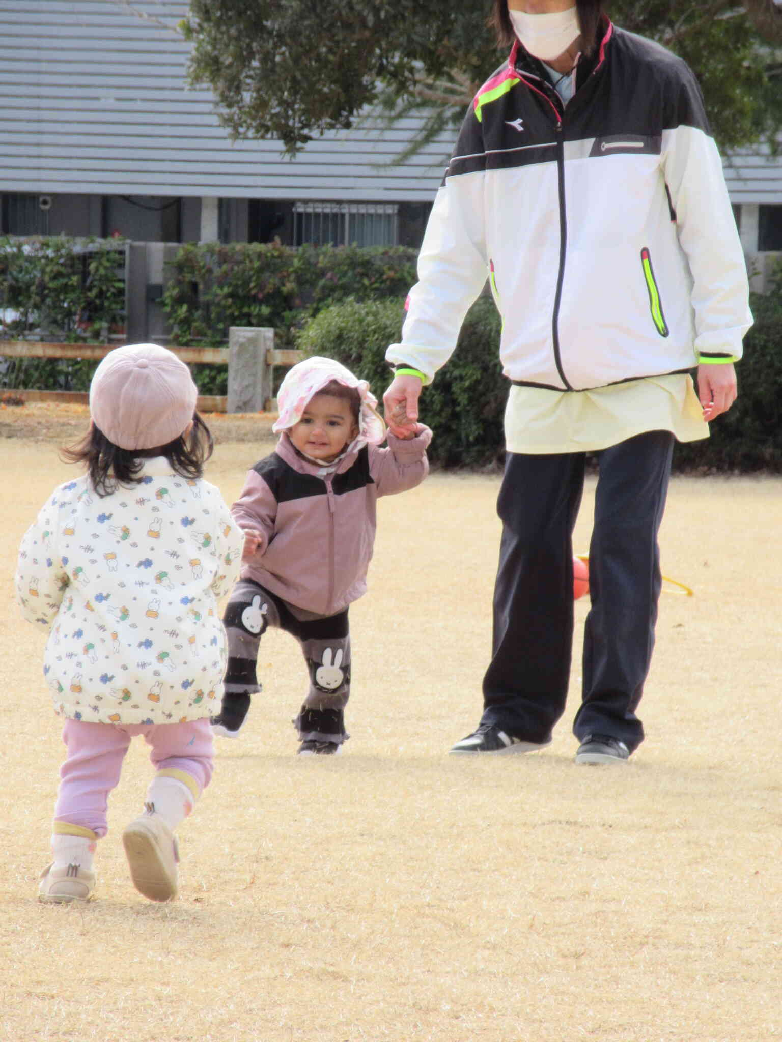 ひよこ組の様子（0歳児）｜ニチイキッズ水戸保育園｜ニチイキッズ