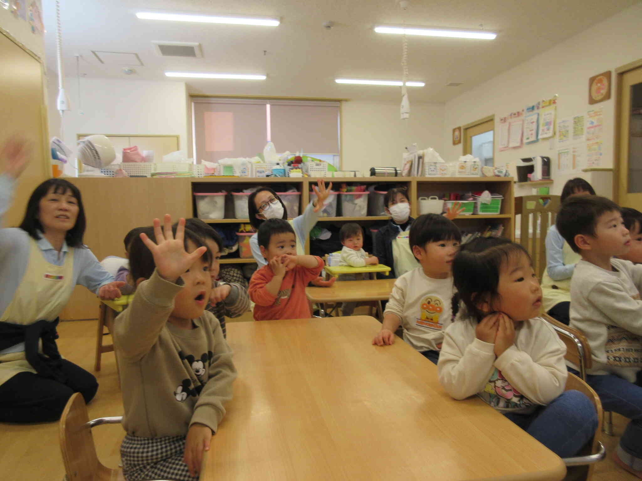 ♪「おにはそと～　ふくはうち～」元気に歌を歌いました♪