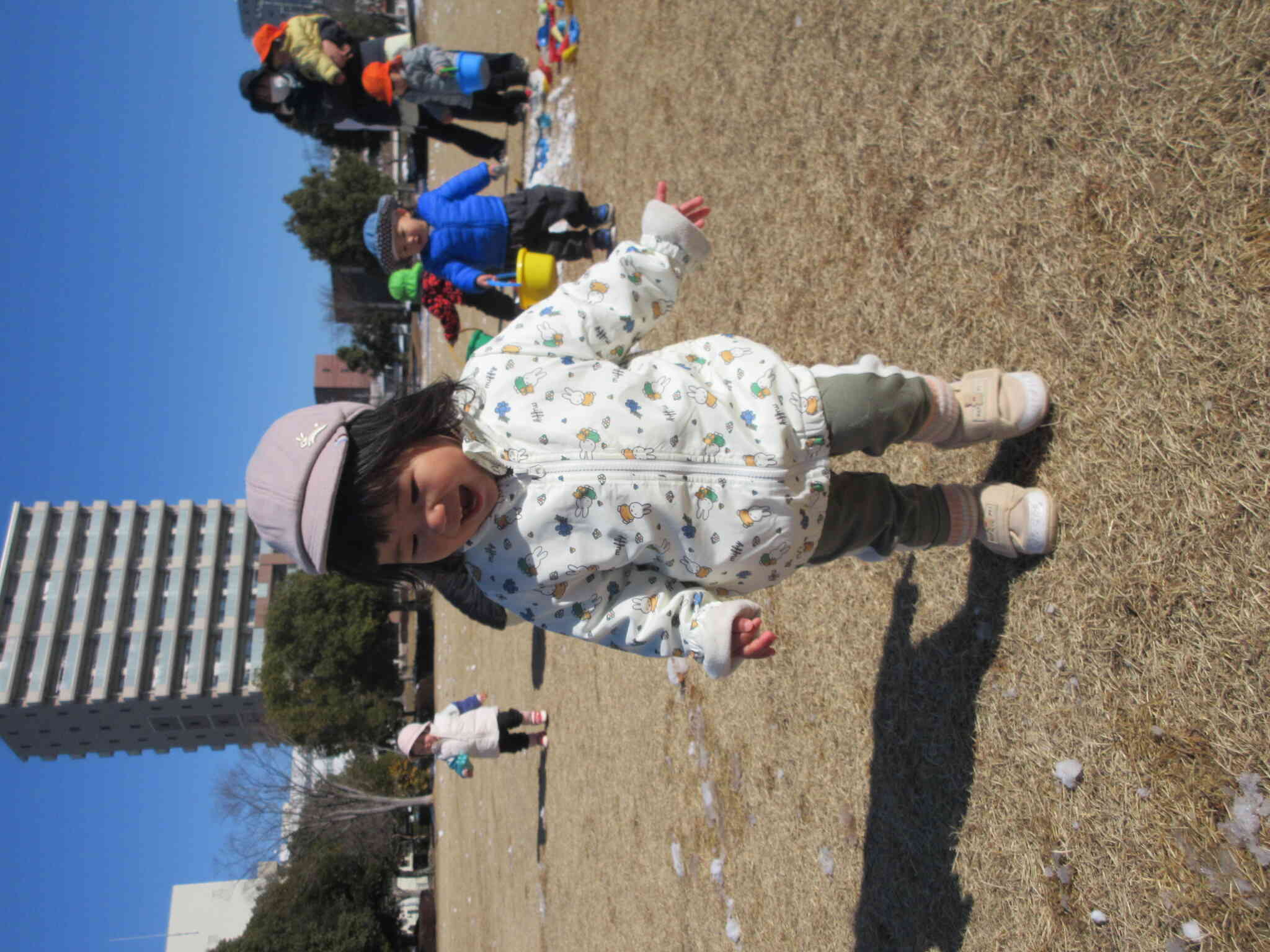 雪で遊んだよ！（0歳児・ひよこ組）