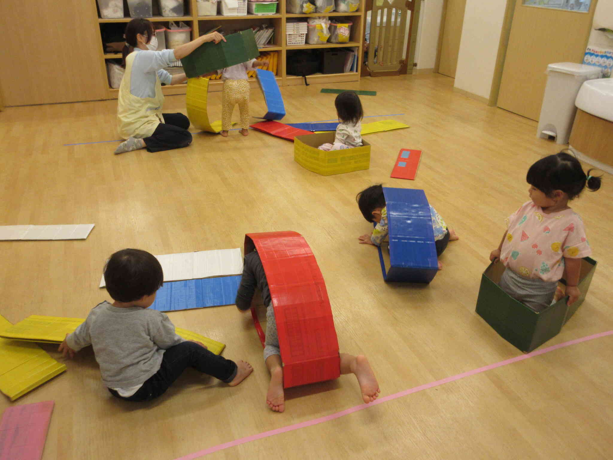 カラーダンボールって色んな遊びが出来て楽しいね！