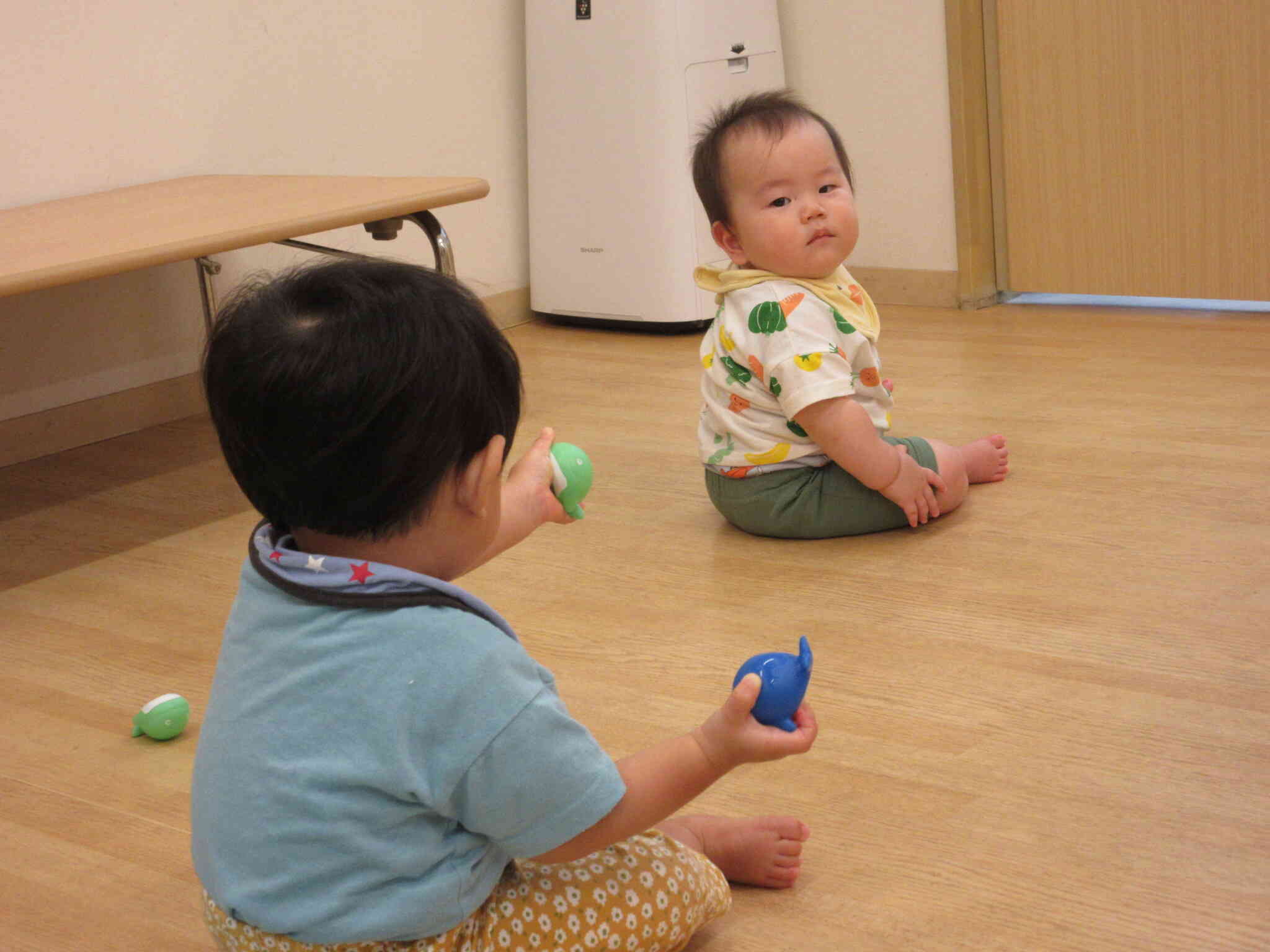 仲良しひよこ組①（０歳児）