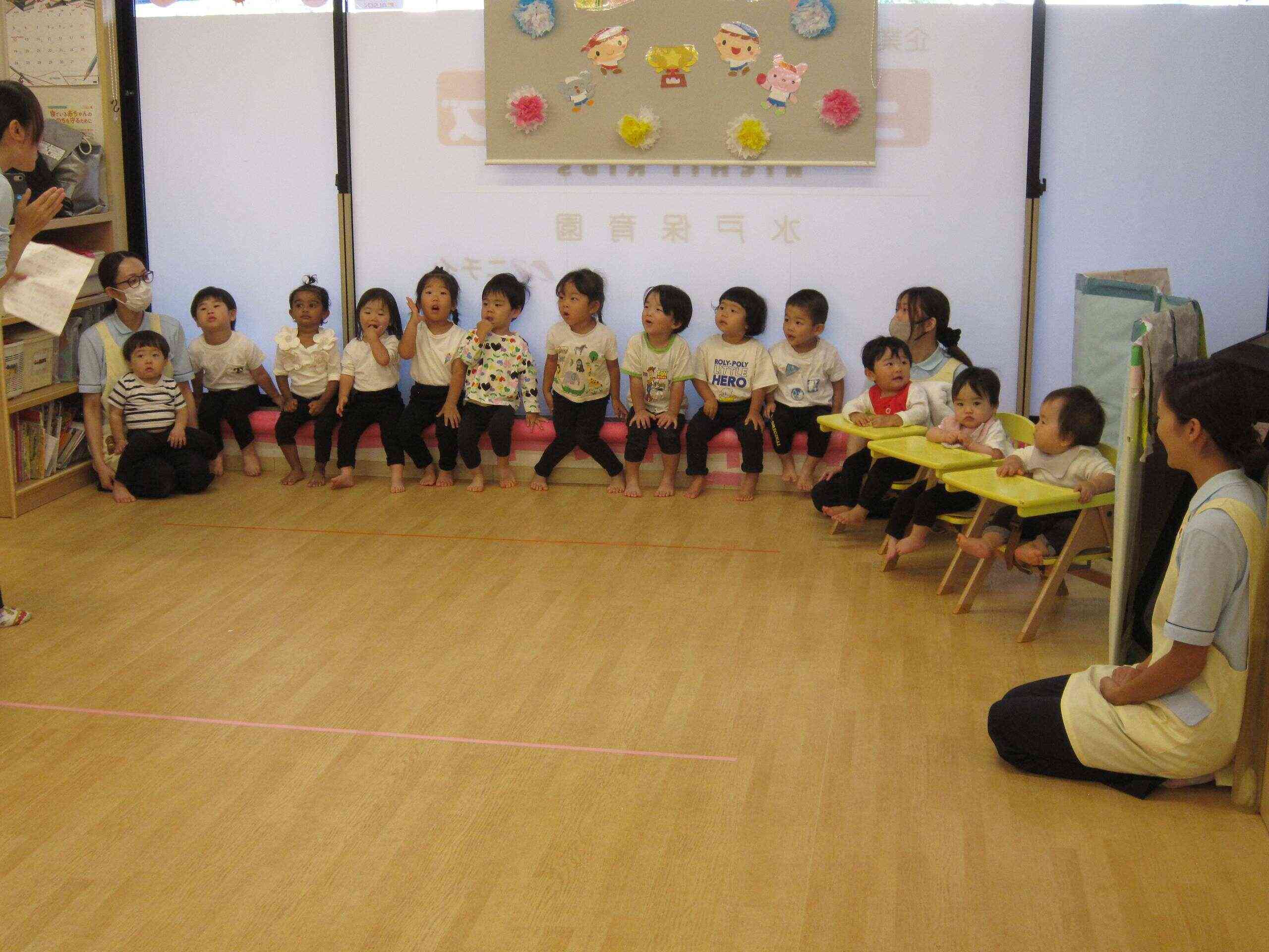 開会式をはじめます！あいことばは「えいえいおー！」
