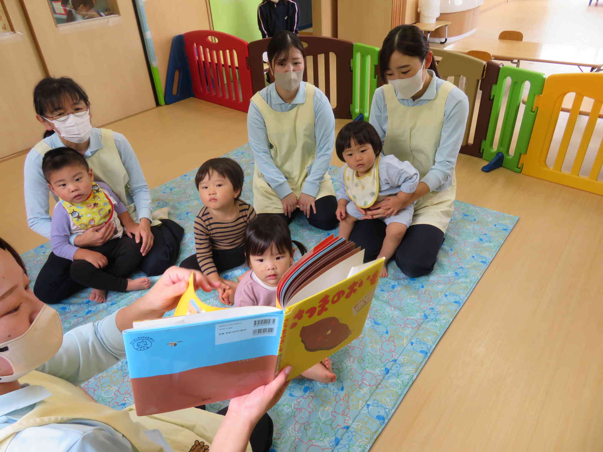 おいもの絵本を読んでもらったよ