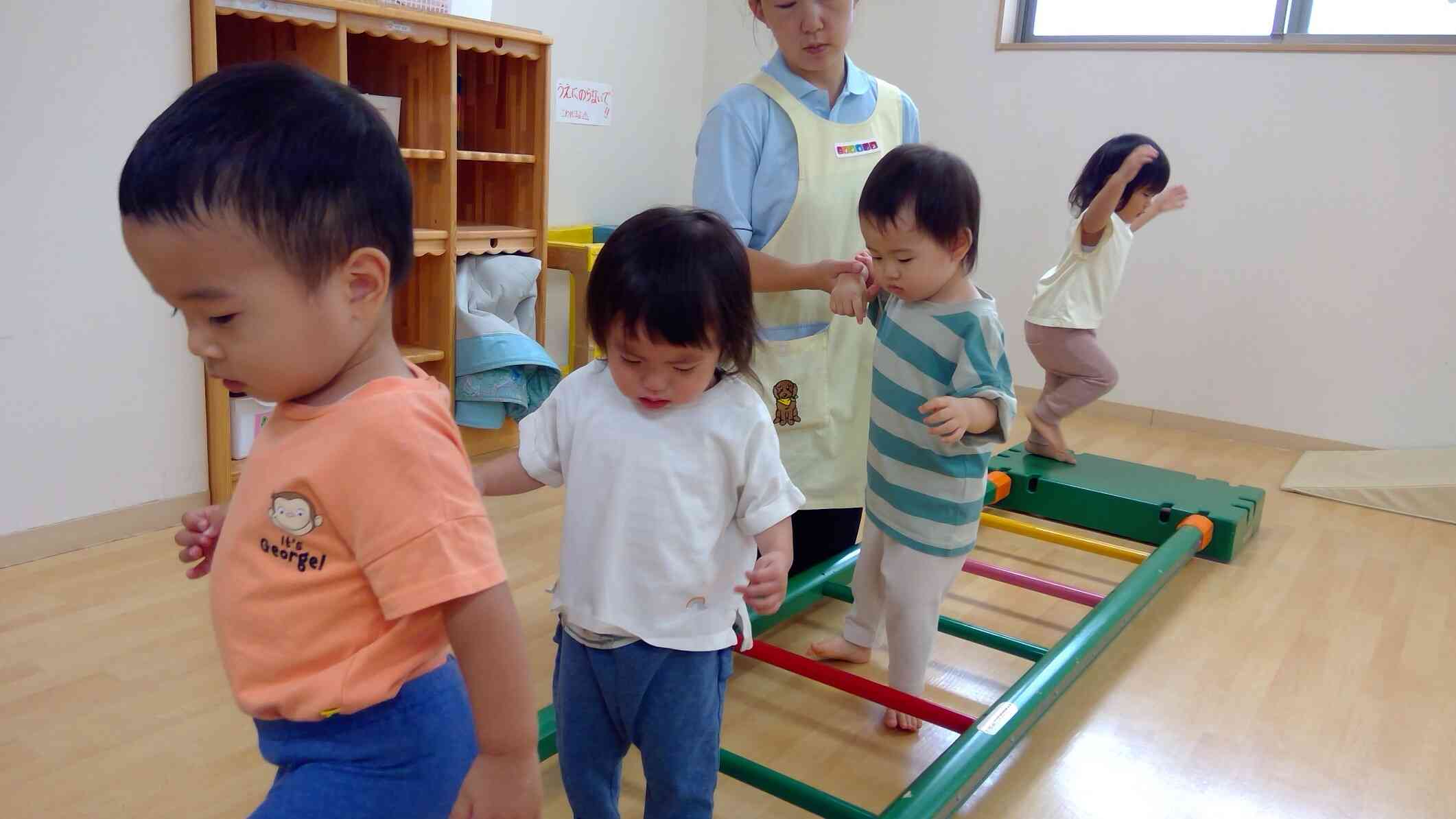 サーキット遊び(１歳児）