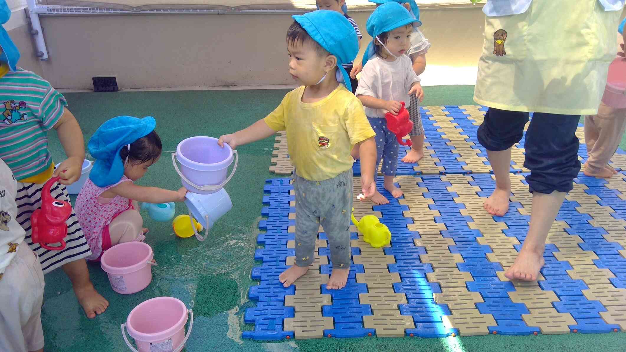 お水いーれーてー！