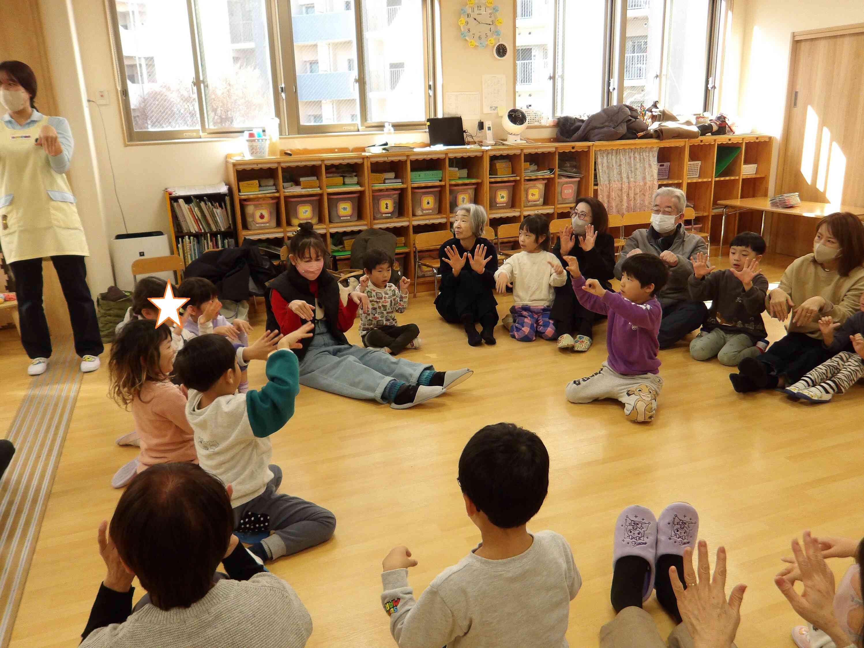 おじいちゃん・おばあちゃんと遊ぼう会をしました