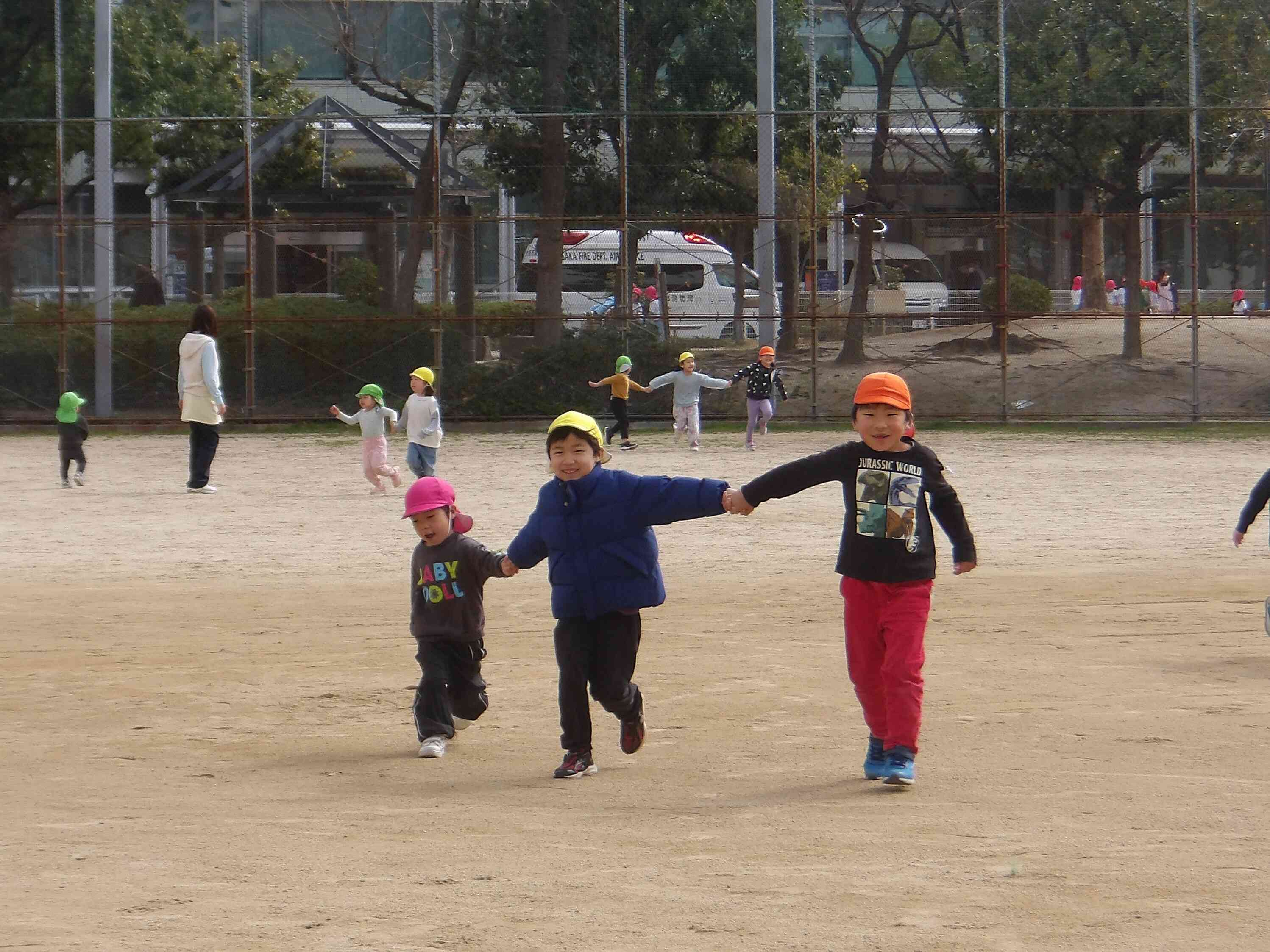 遠くににげるぞ！