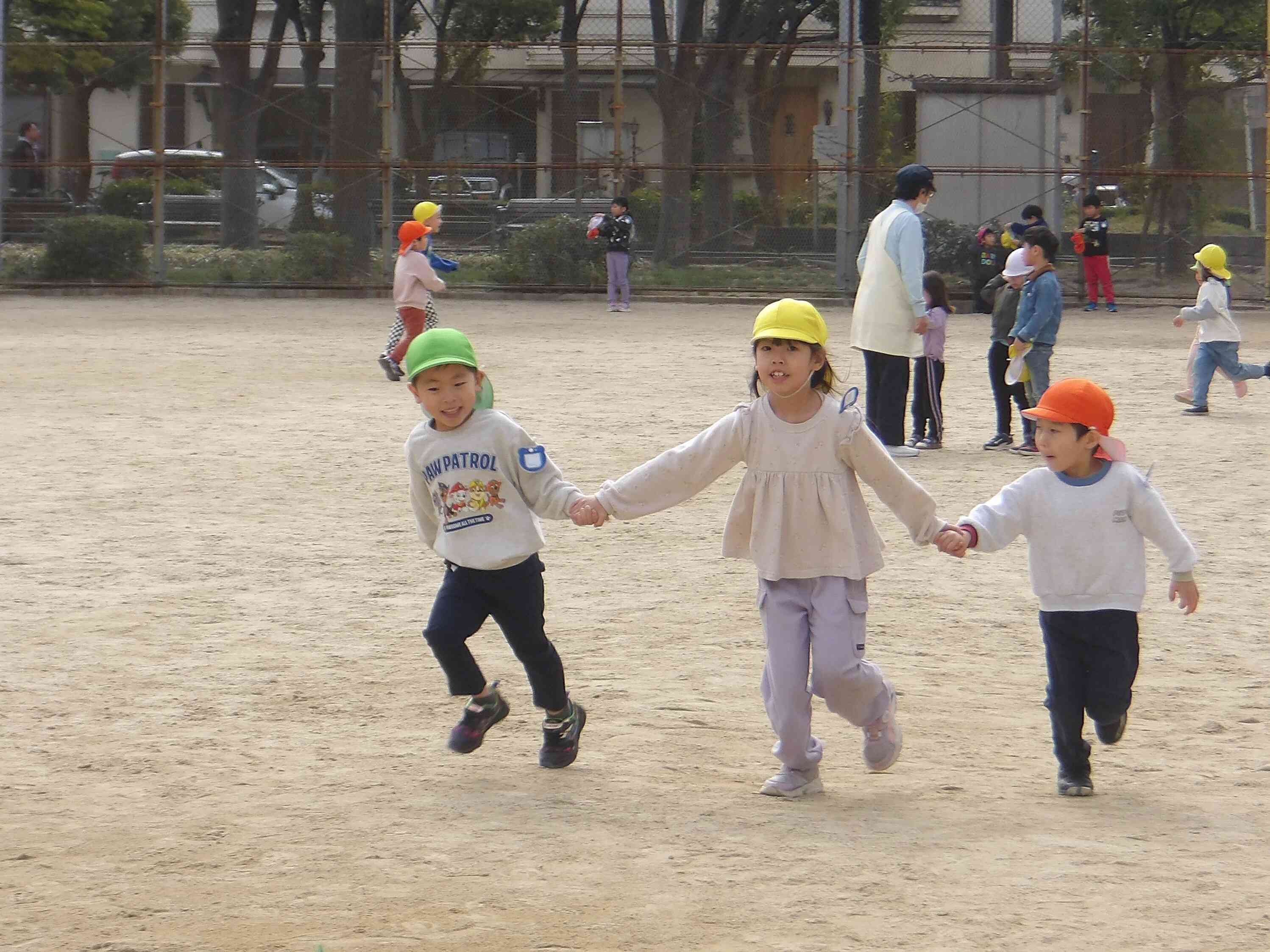 お別れ遠足で都島中央公園へ行きました（３，4，5歳児）