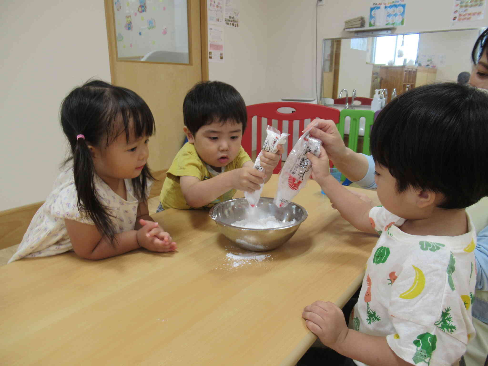 ＊子育てひろばに遊びに来ませんか＊