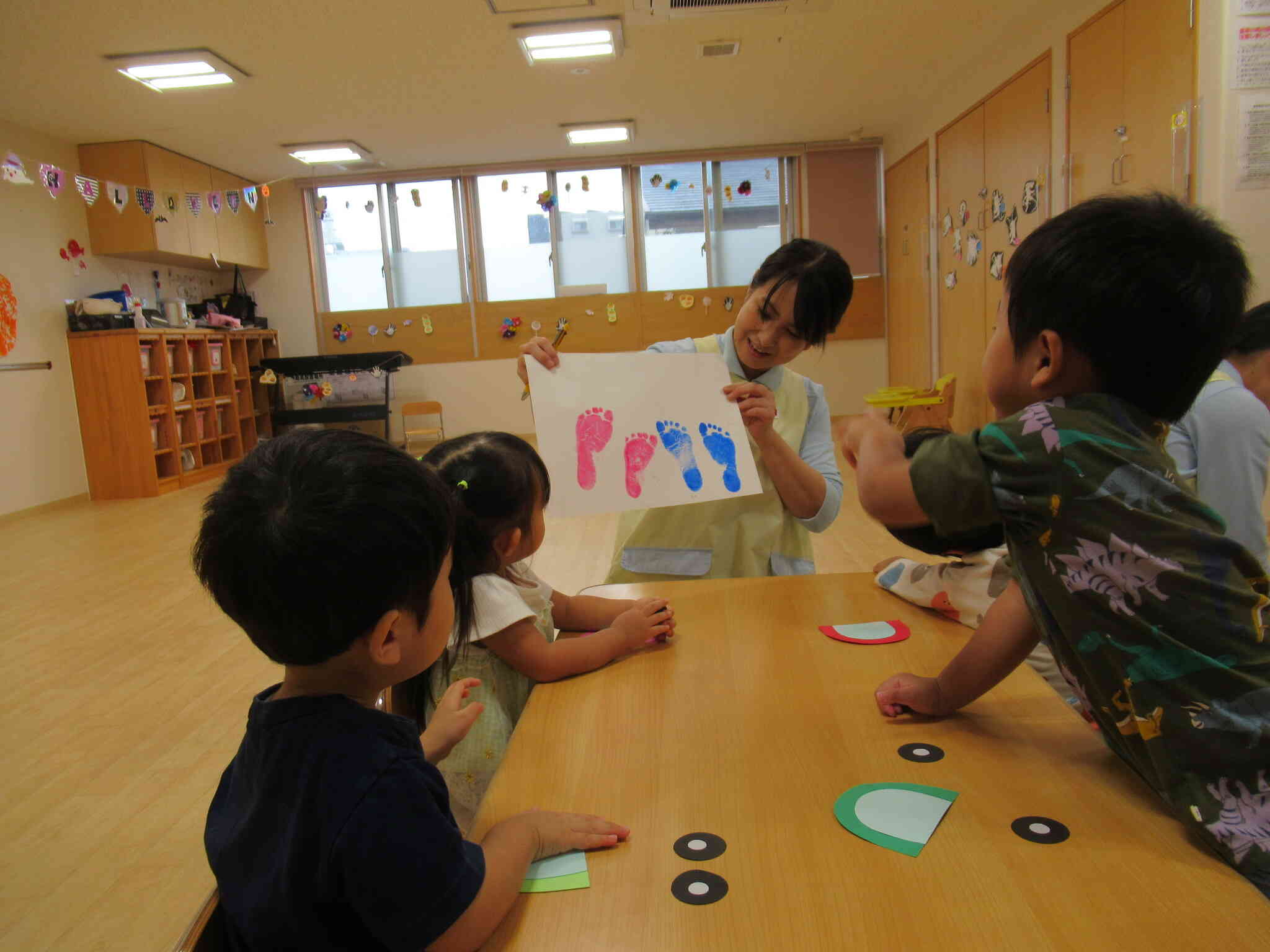 みんなの足形だよ～