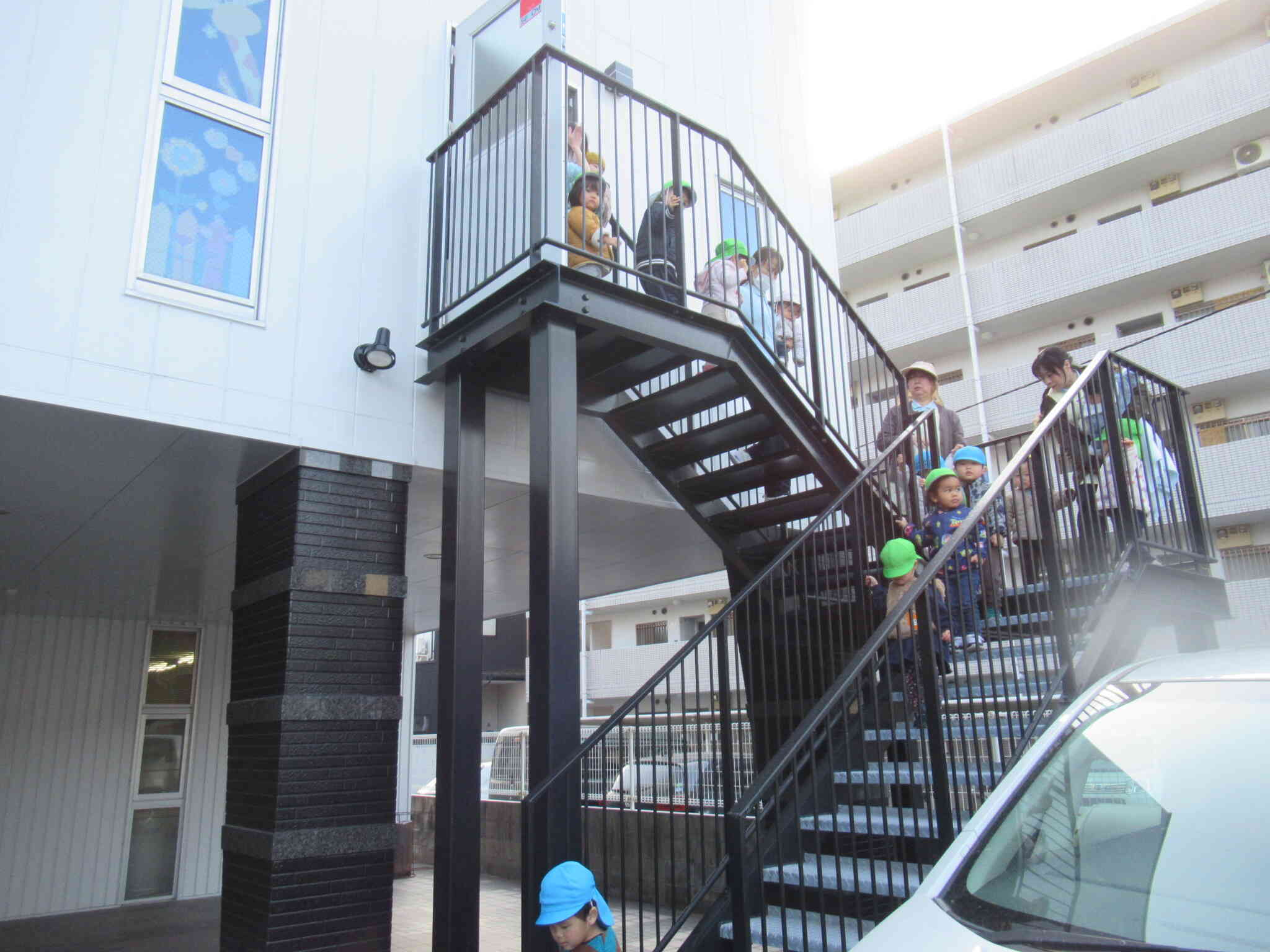 安全が確認出来たらお外へ避難