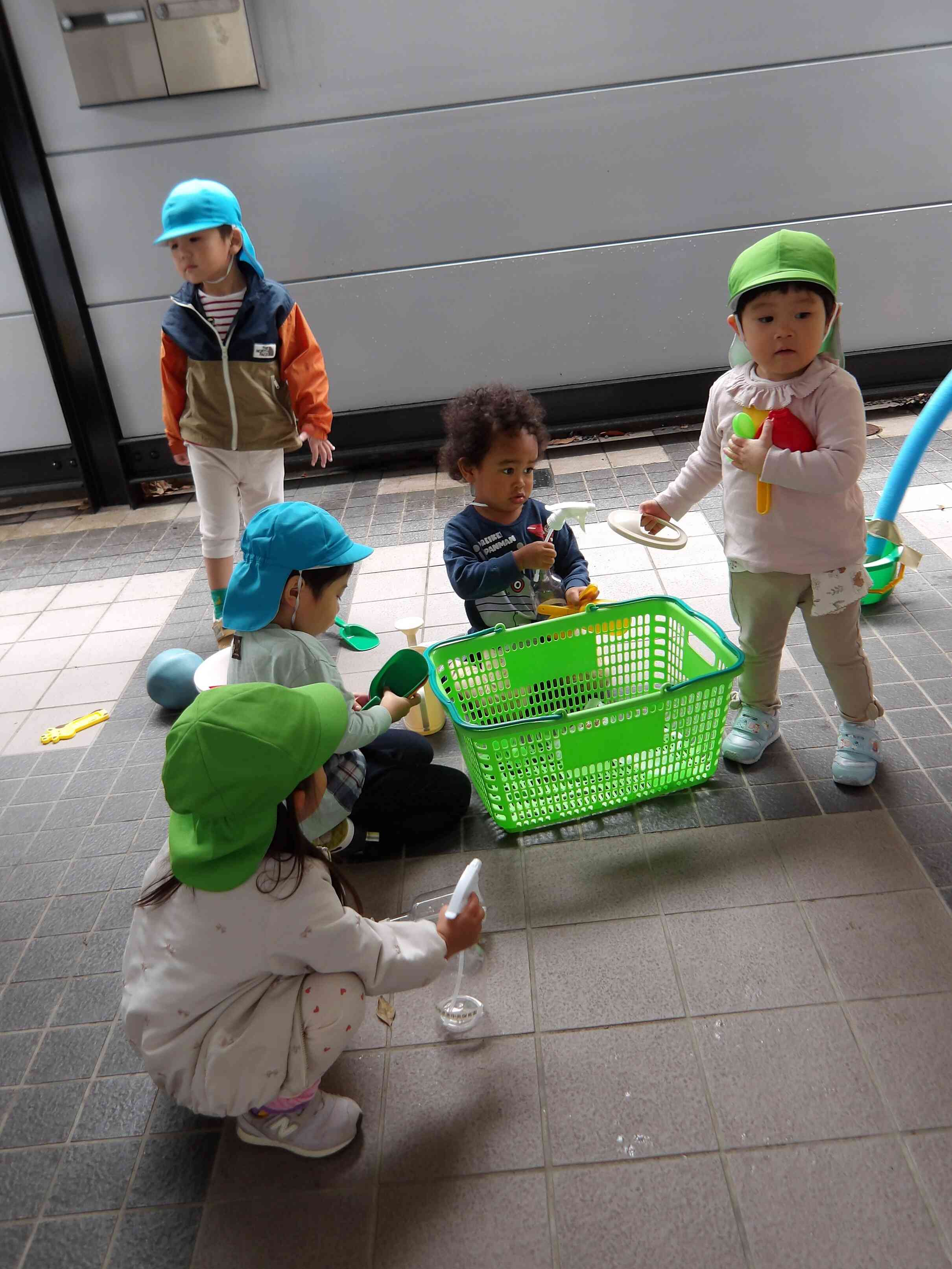 みんなでなにする～